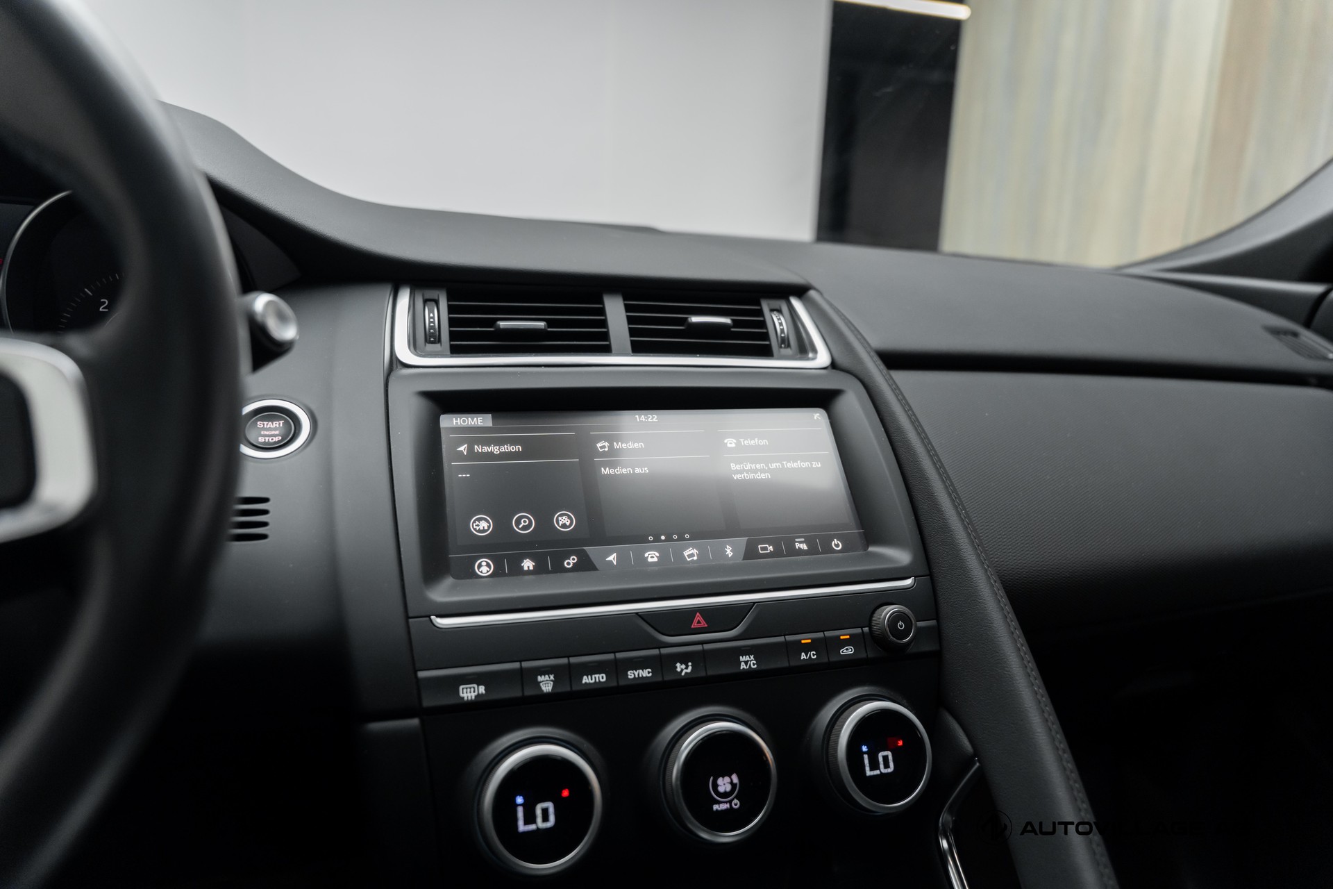 JAGUAR E-Pace 2.0d D150 R-Dynamic AWD Automatik-image-11