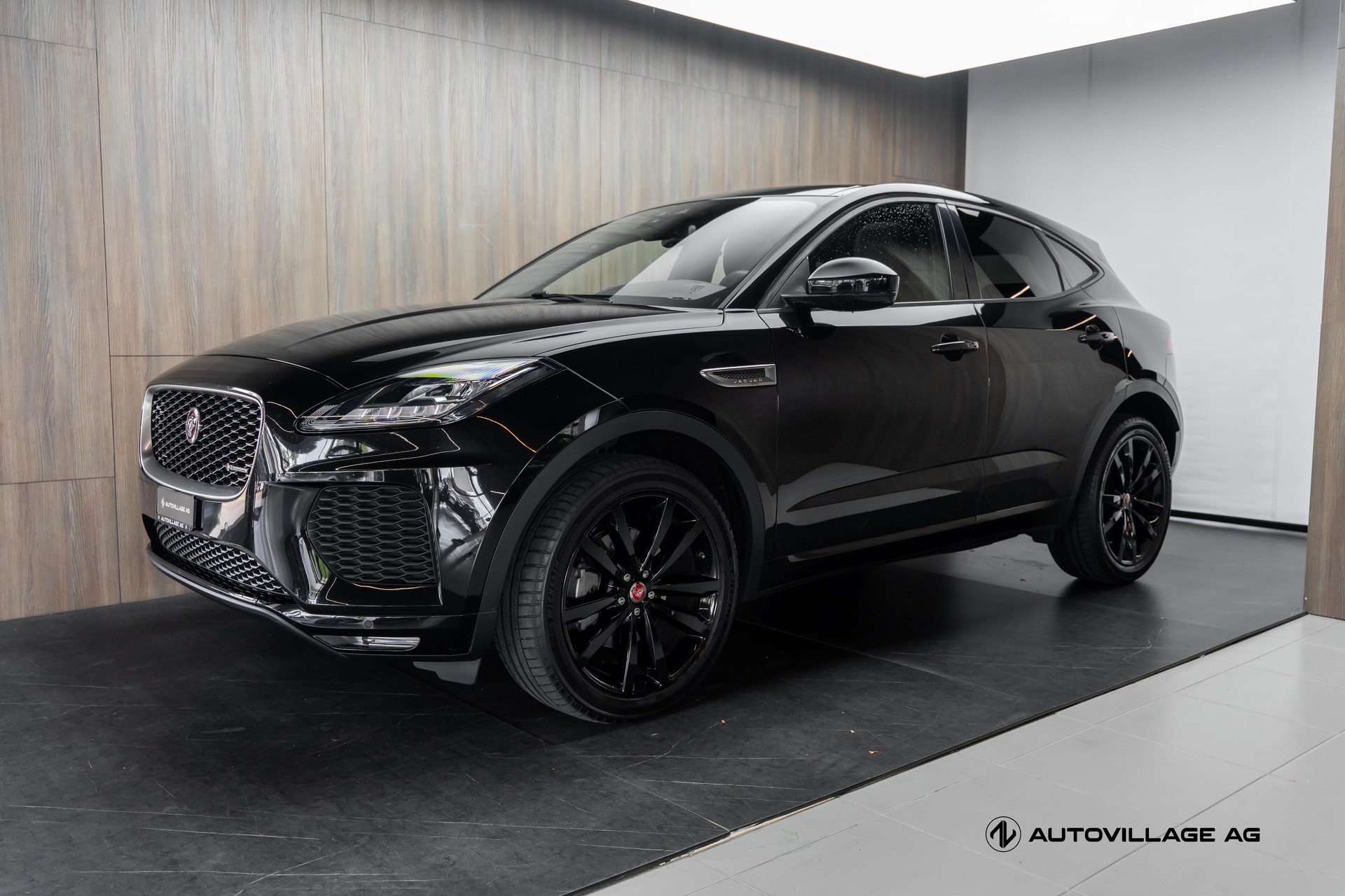 JAGUAR E-Pace 2.0d D150 R-Dynamic AWD Automatik