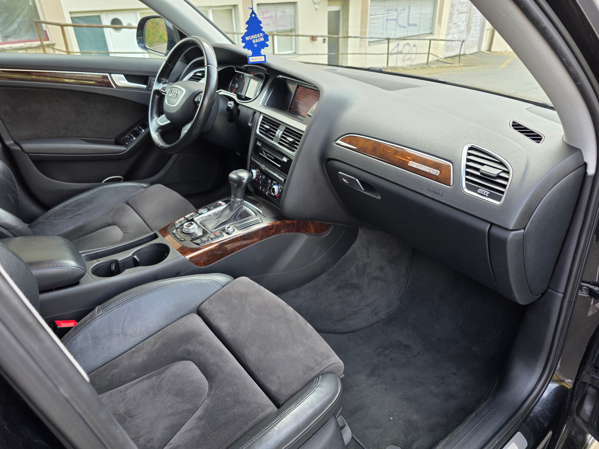 AUDI A4 allroad 3.0 TDI quattro S-tronic-image-6