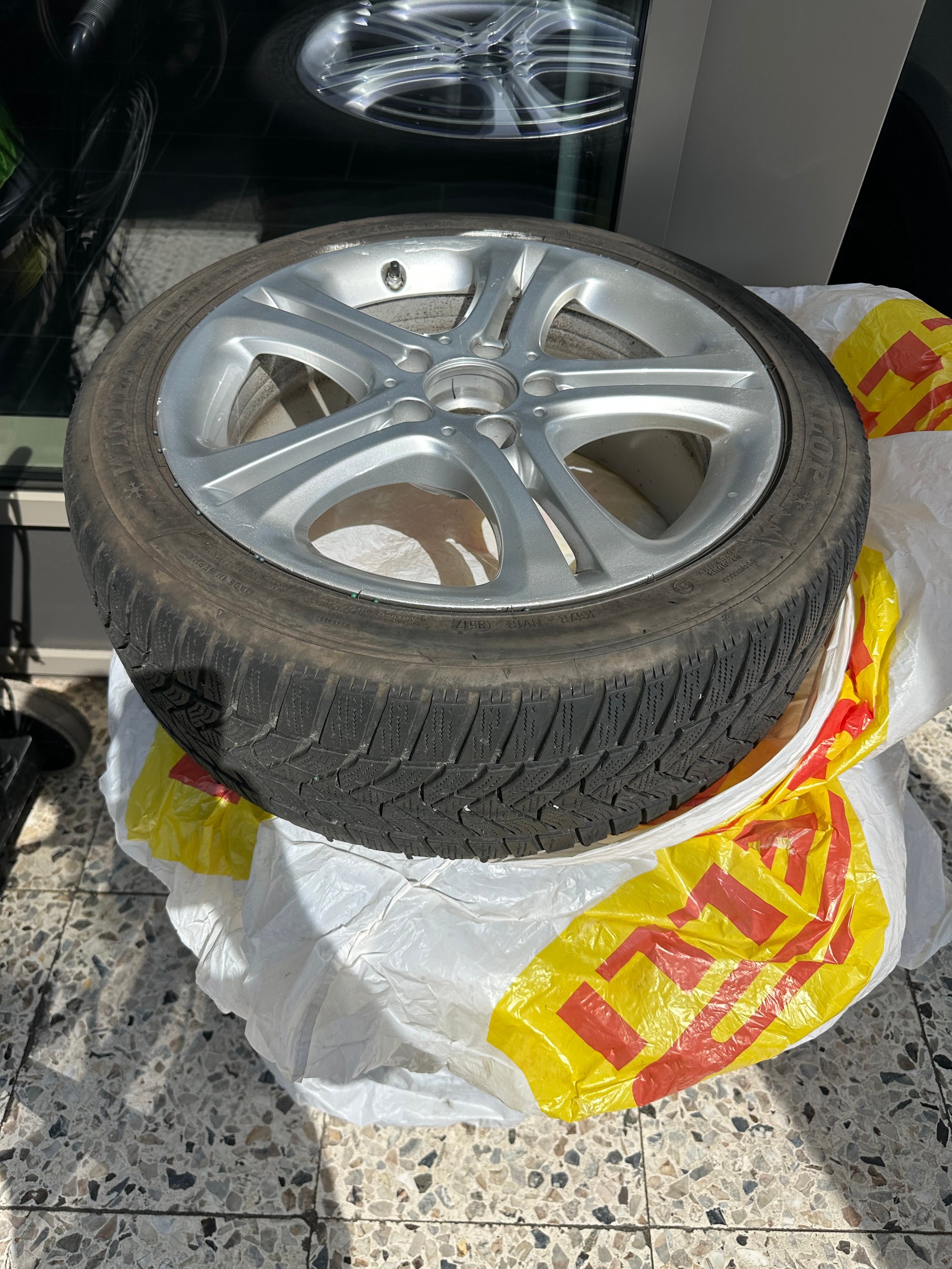 MERCEDES-BENZ A 250 AMG Line 4Matic 7G-DCT-image-15