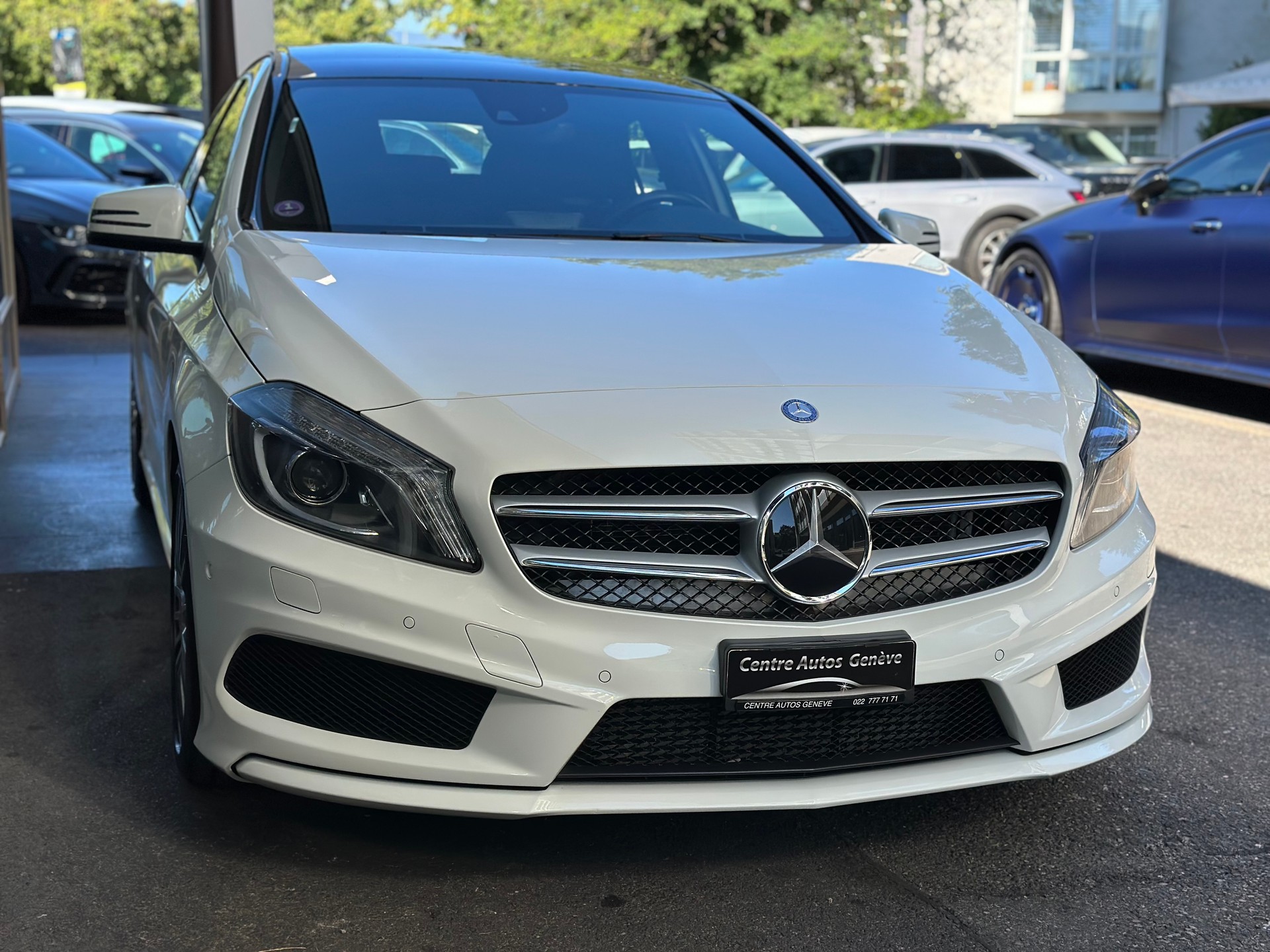 MERCEDES-BENZ A 250 AMG Line 4Matic 7G-DCT-image-2