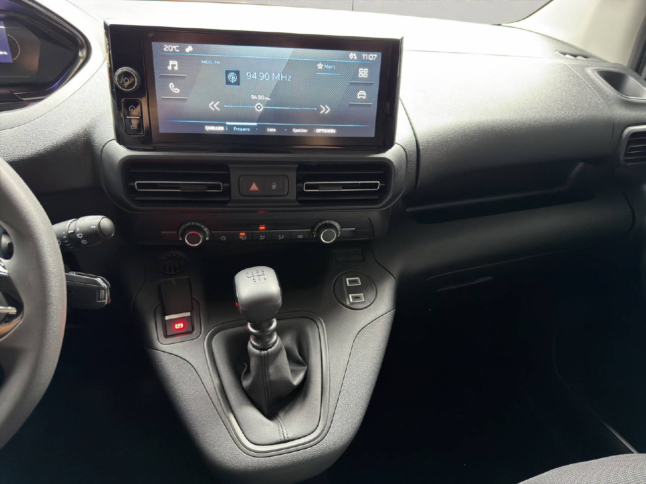PEUGEOT Partner Kaw. 650 Standard 1.2-image-7