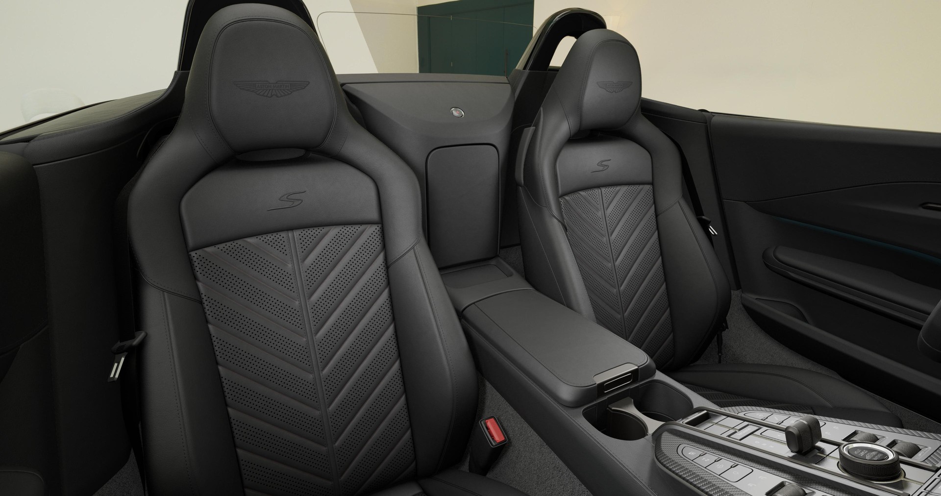 ASTON MARTIN V8 Vantage Roadster 4.0 S V8 Bi-Turbo-image-16