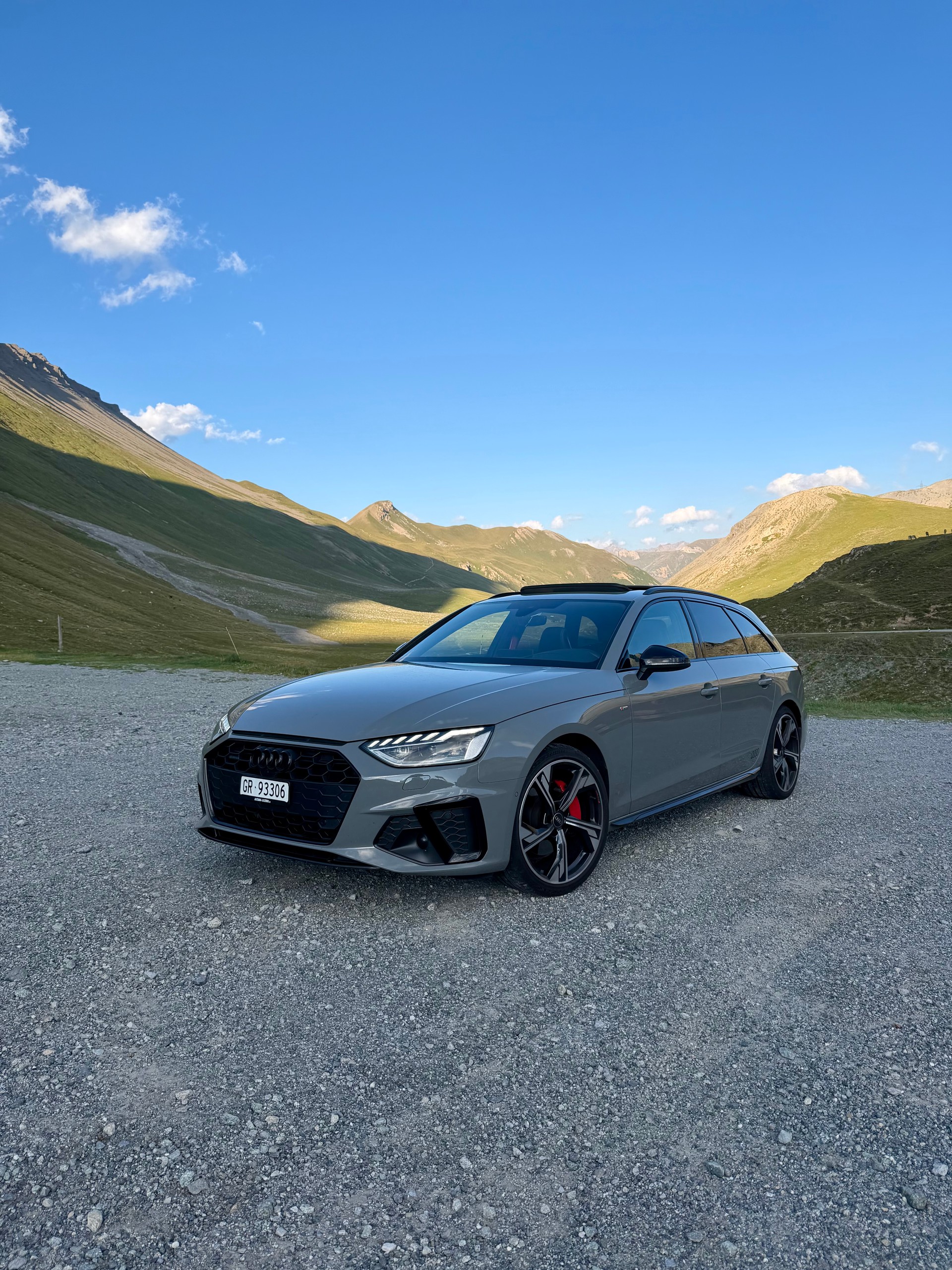 AUDI 40 2.0TDI S Line Attraction quattro S-Tronic