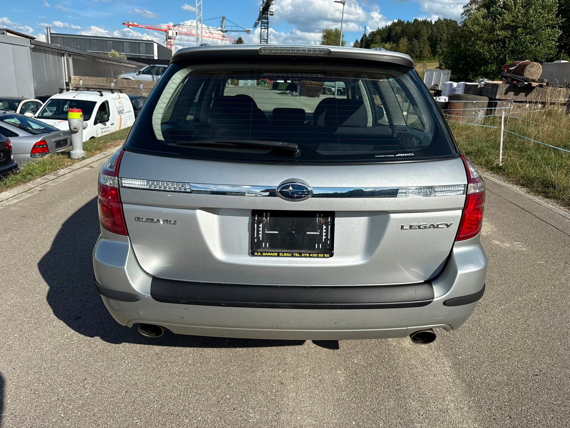 SUBARU Legacy 2.0R AWD Swiss-image-5