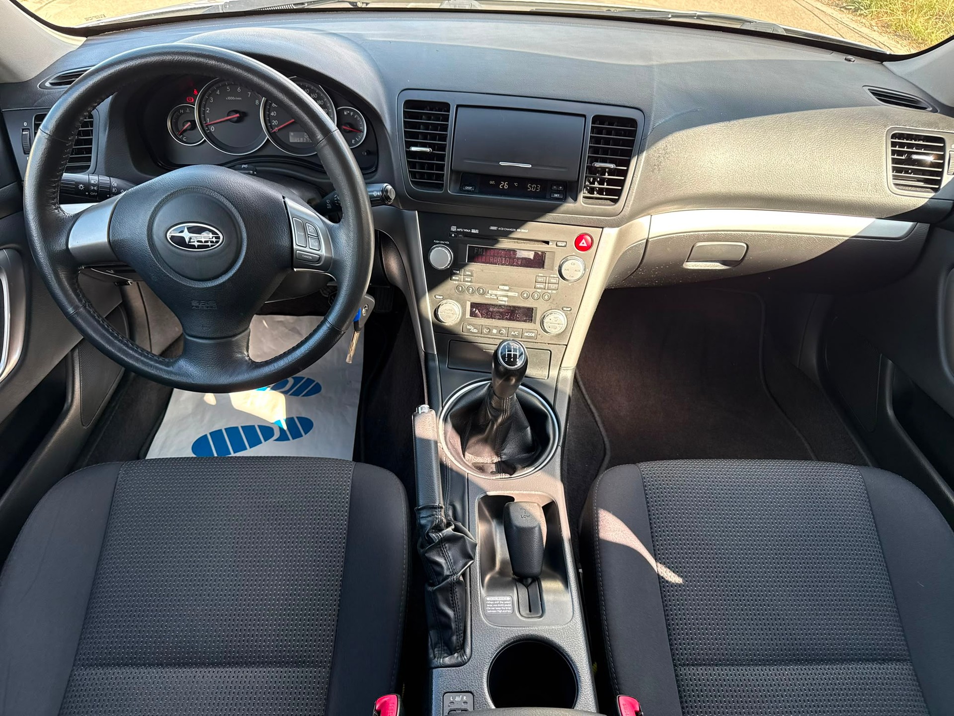 SUBARU Legacy 2.0R AWD Swiss-image-10