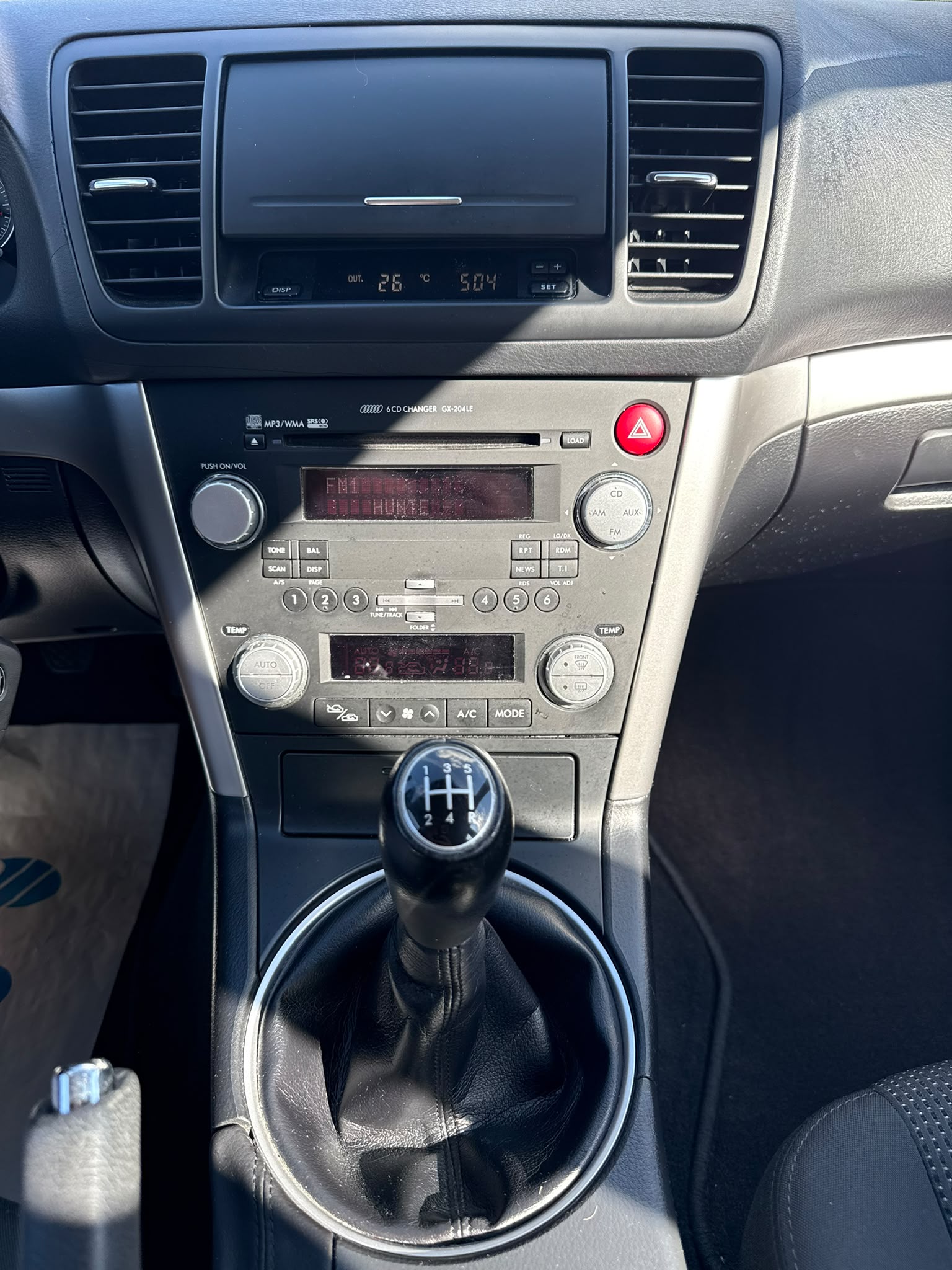 SUBARU Legacy 2.0R AWD Swiss-image-7