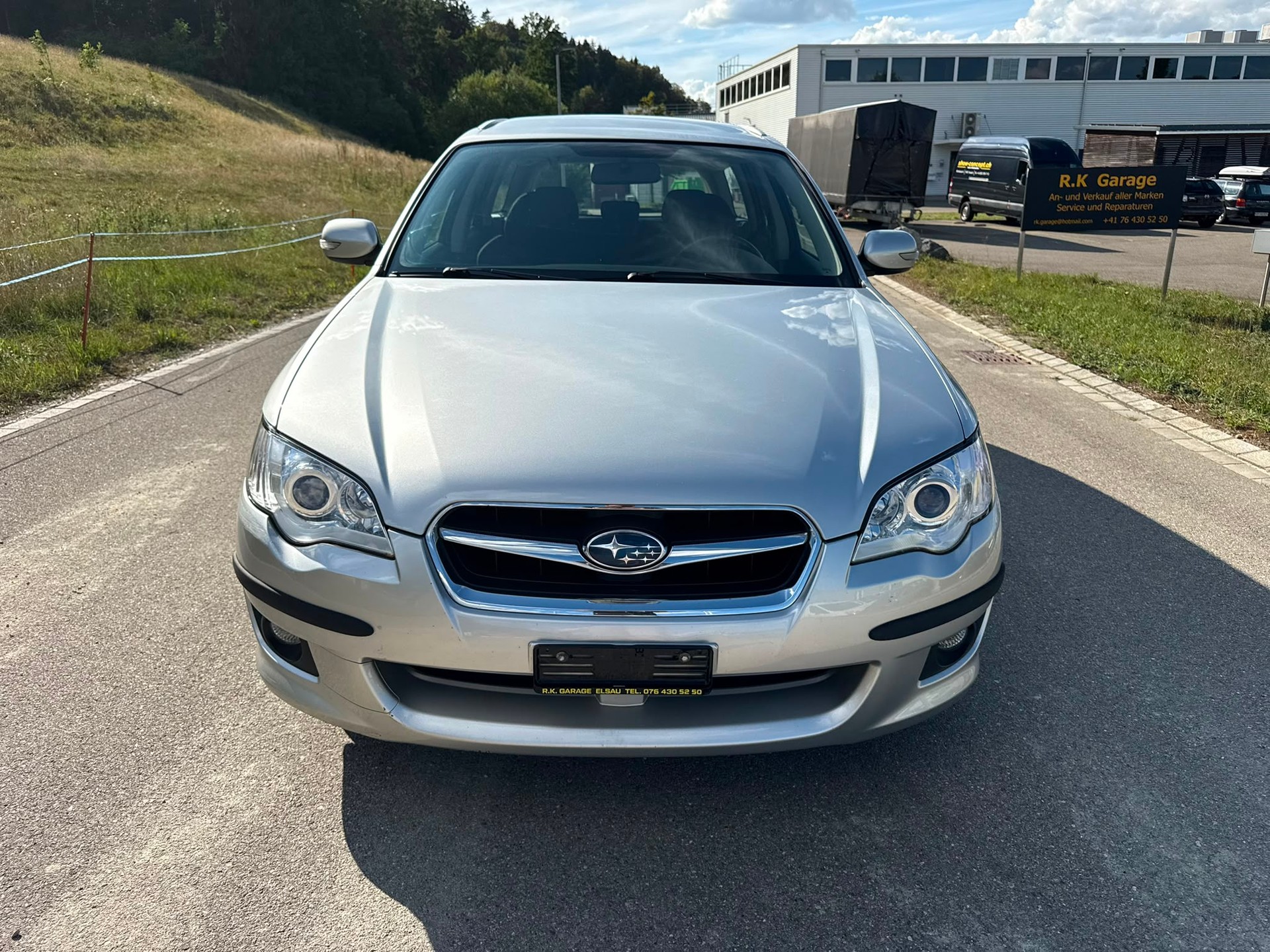 SUBARU Legacy 2.0R AWD Swiss-image-2