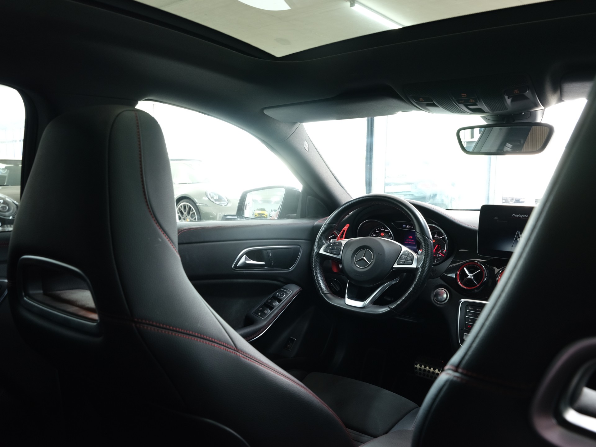 MERCEDES-BENZ CLA 45 AMG 4Matic Speedshift *Performance Abgassanlage* *Ohne OPF* *Facelift*-image-21