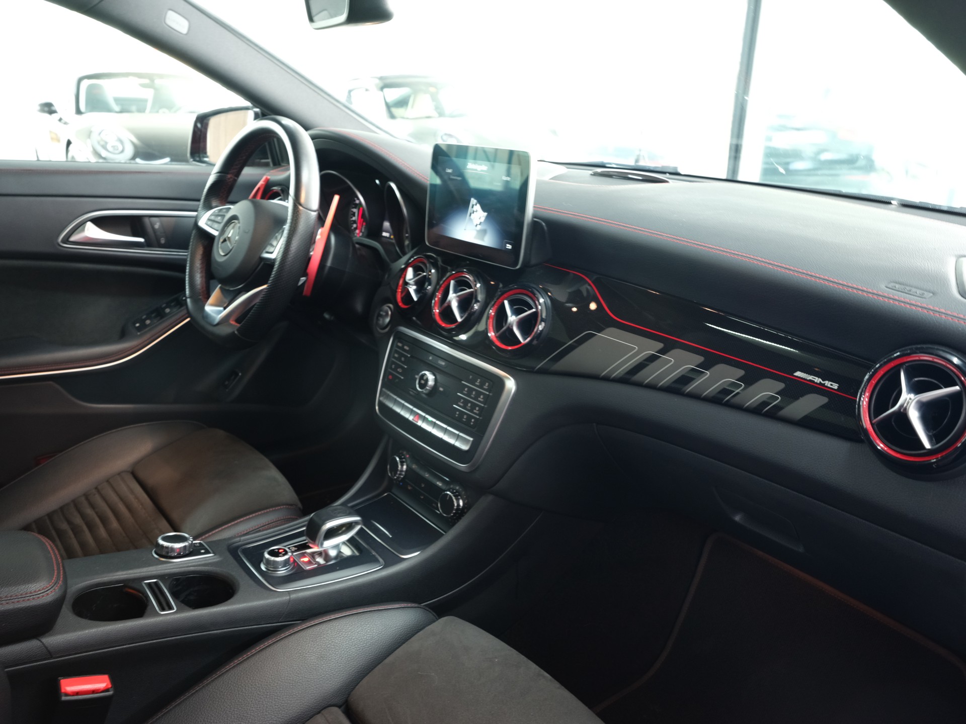 MERCEDES-BENZ CLA 45 AMG 4Matic Speedshift *Performance Abgassanlage* *Ohne OPF* *Facelift*-image-19