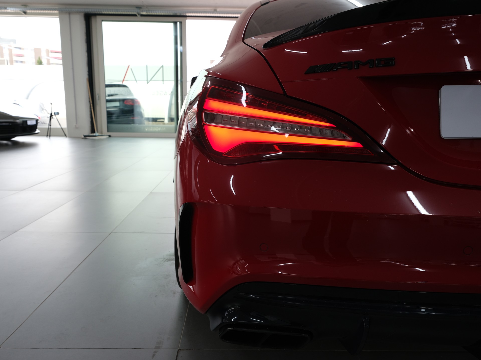 MERCEDES-BENZ CLA 45 AMG 4Matic Speedshift *Performance Abgassanlage* *Ohne OPF* *Facelift*-image-12