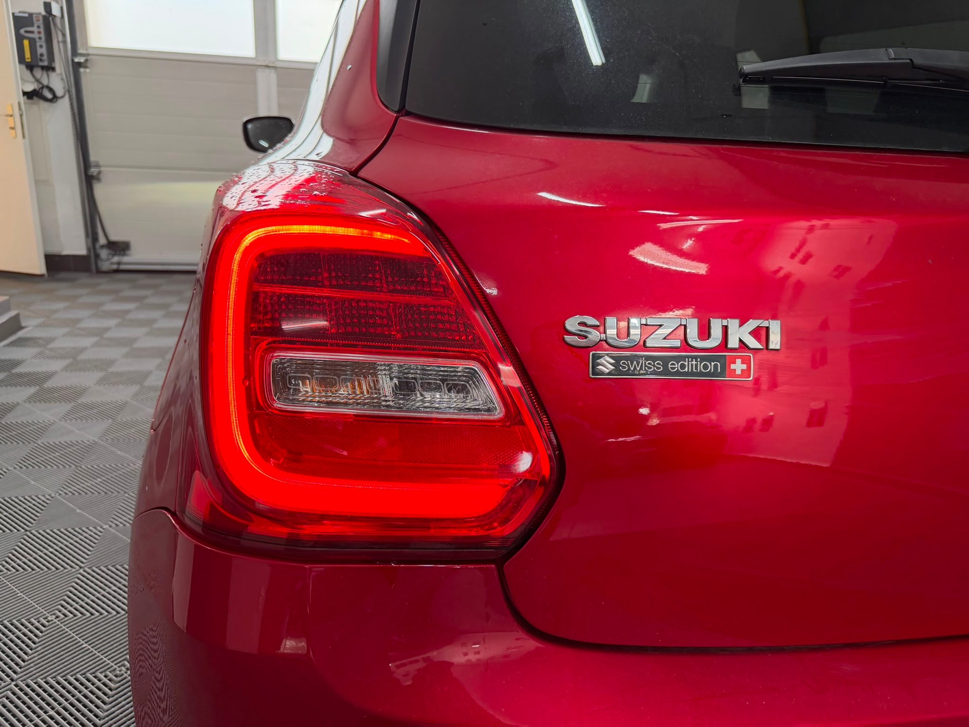 SUZUKI Swift 1.2 Compact Top Hybrid CVT-image-3