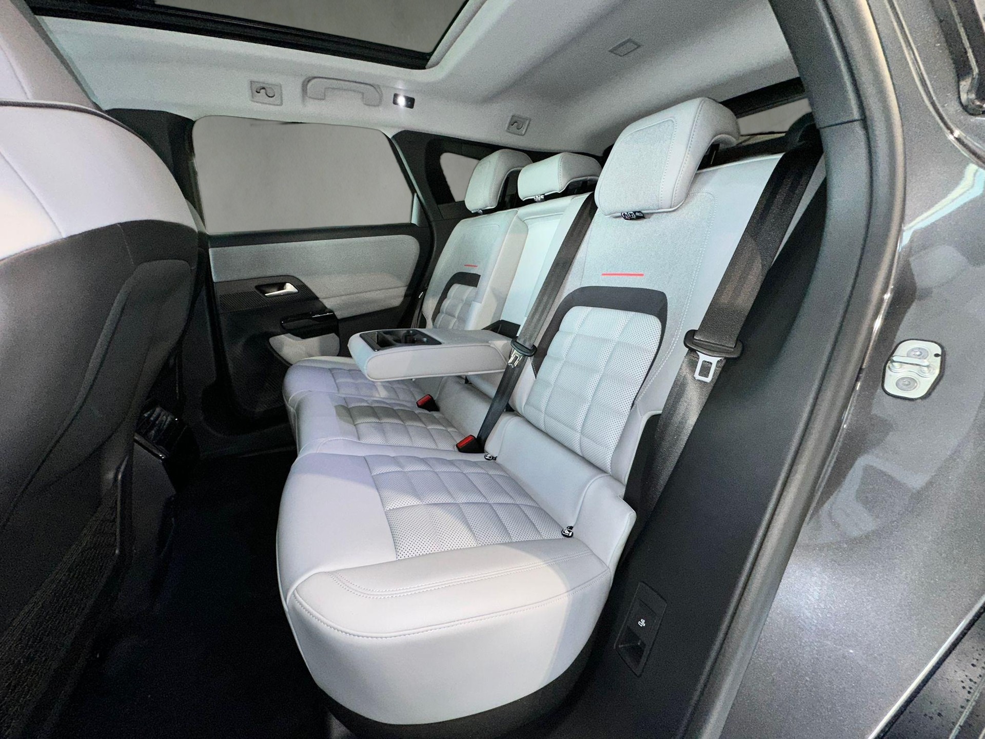CITROEN e-C5 Aircross Max-image-9