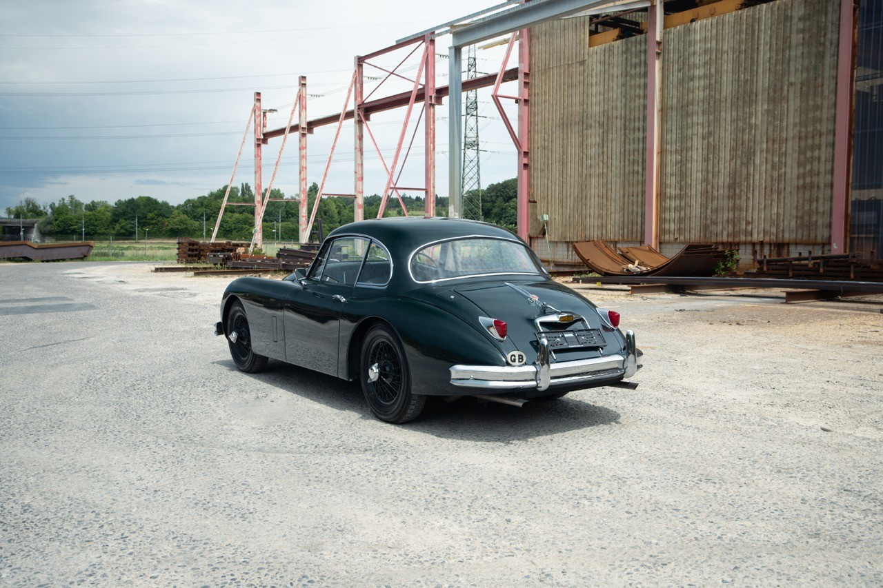 JAGUAR Coupé-image-4