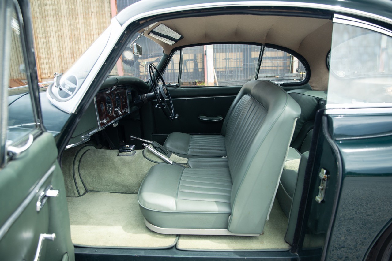 JAGUAR Coupé-image-9