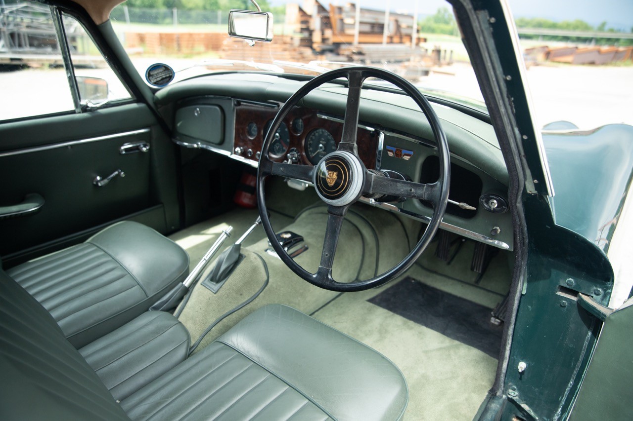 JAGUAR Coupé-image-8