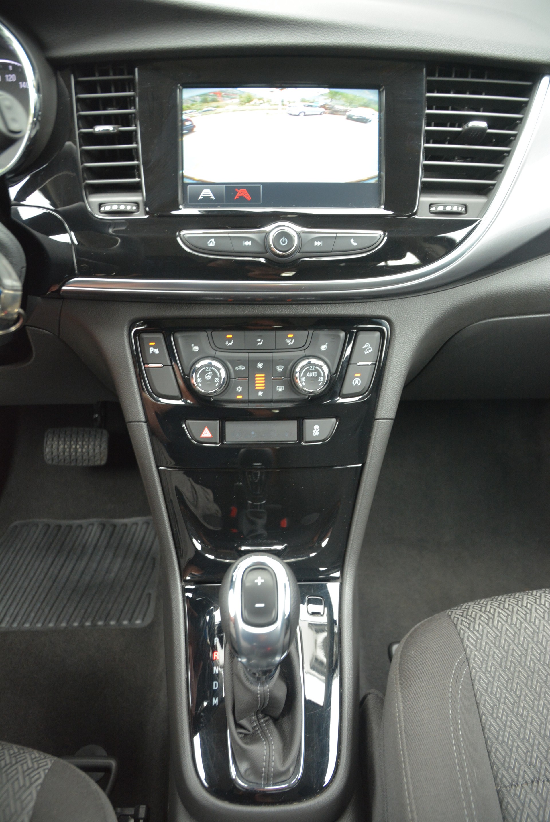 OPEL Mokka X 1.4i 16V Turbo Enjoy 4WD Automatik-image-6