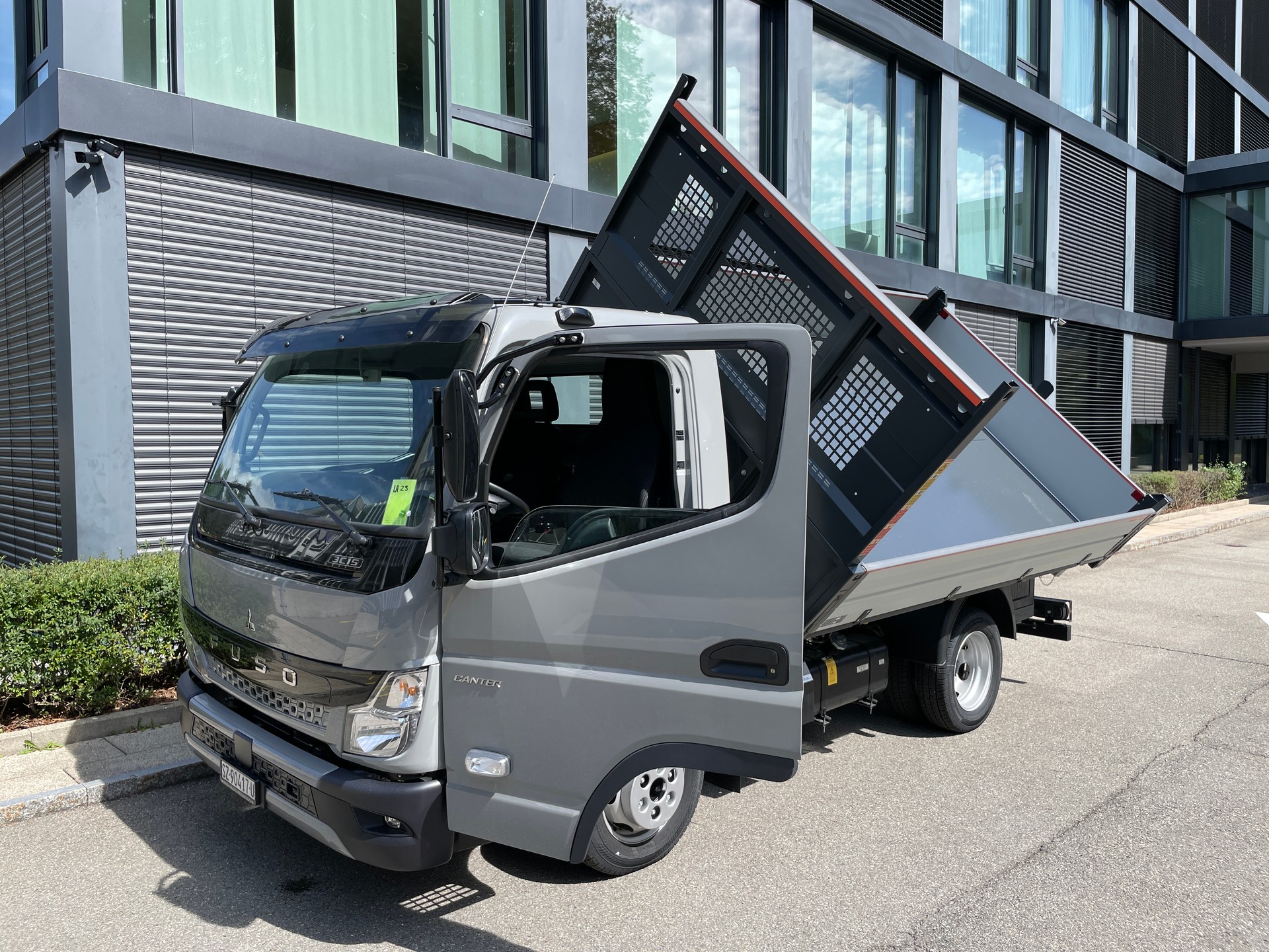 MITSUBISHI 3C15 Dreiseitenkipper AHK-showroom-element-1