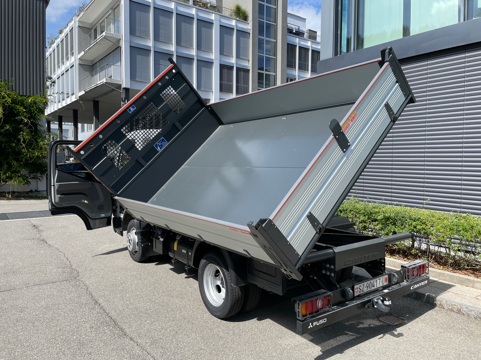 MITSUBISHI 3C15 Dreiseitenkipper AHK-image-4