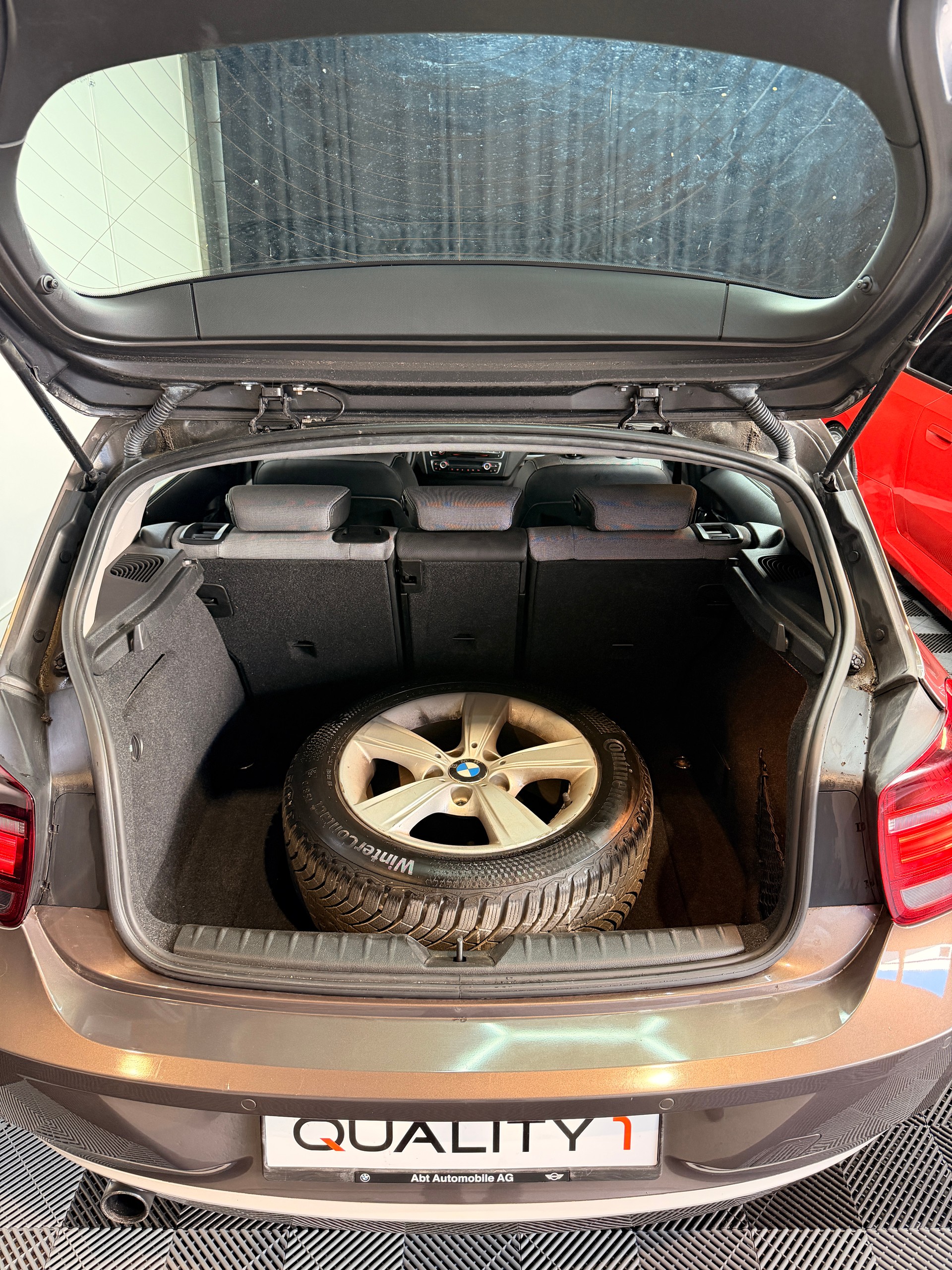 BMW 116i Urban Line Steptronic-image-10