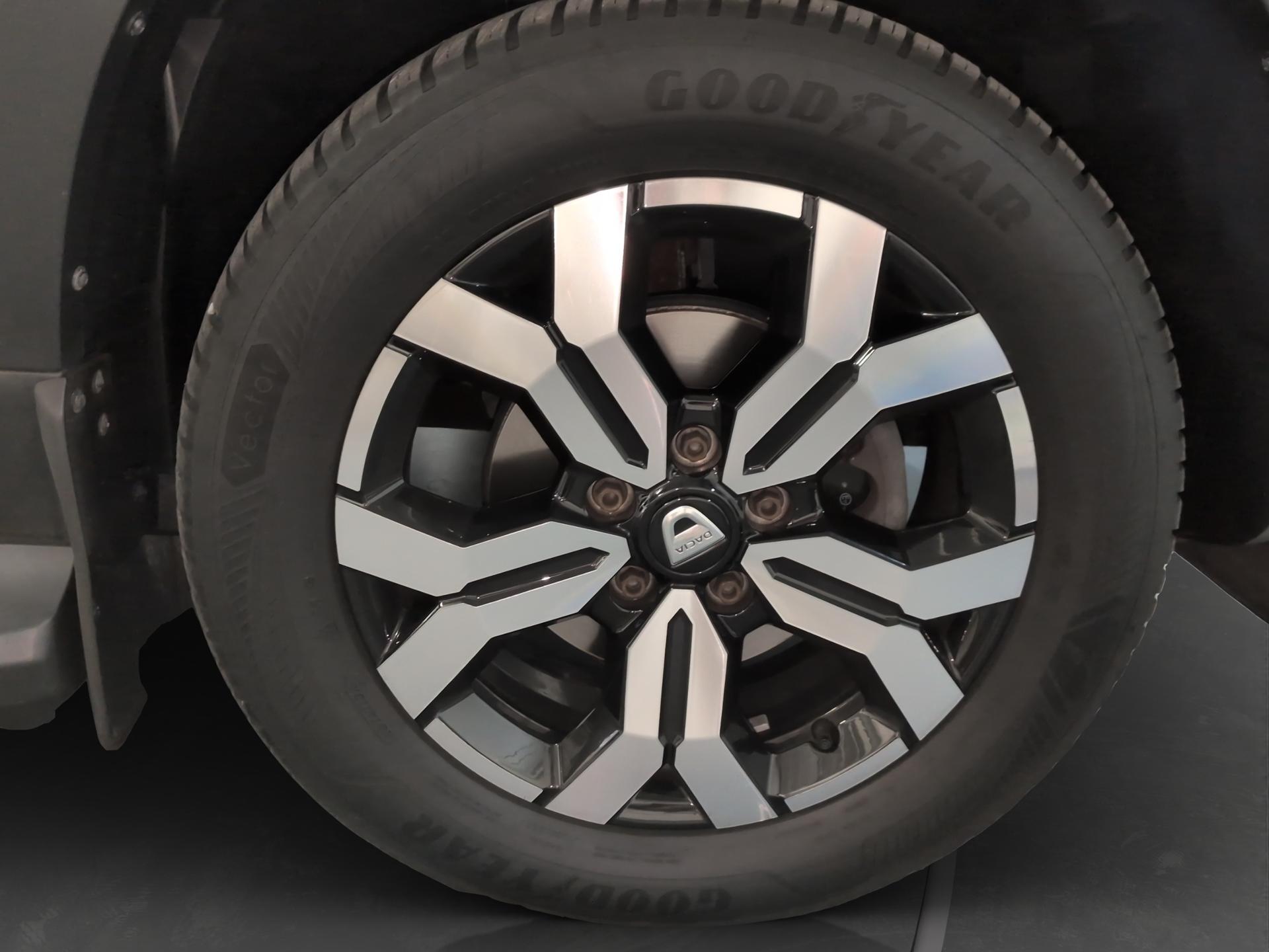 DACIA Duster TCe 150 Prestige 4x4-image-17