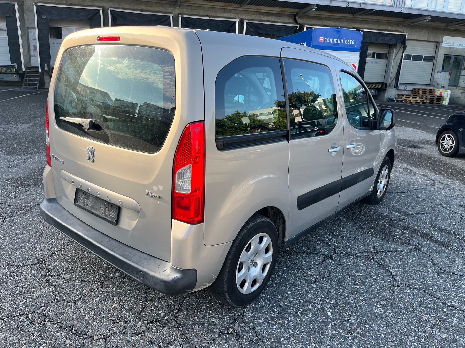 PEUGEOT Partner 1.6 HDI Trendy-image-2