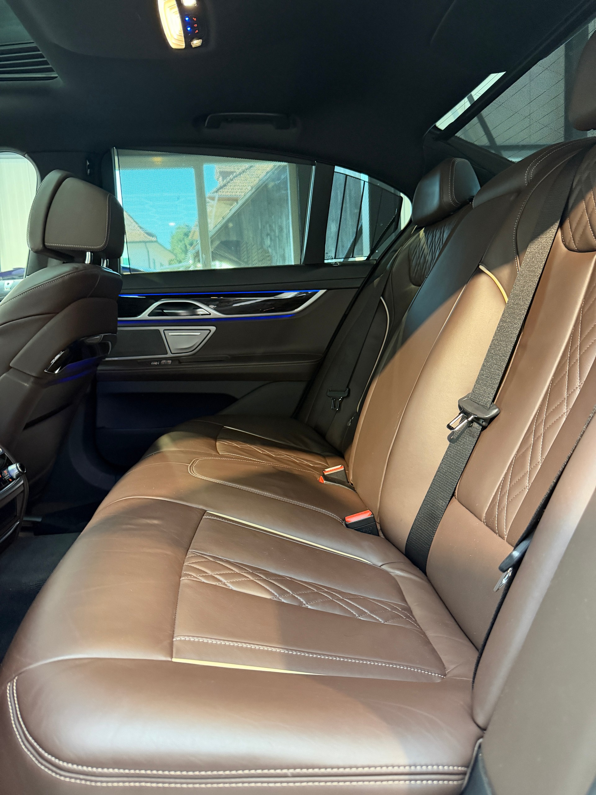 BMW 740d xDrive Steptronic-image-12