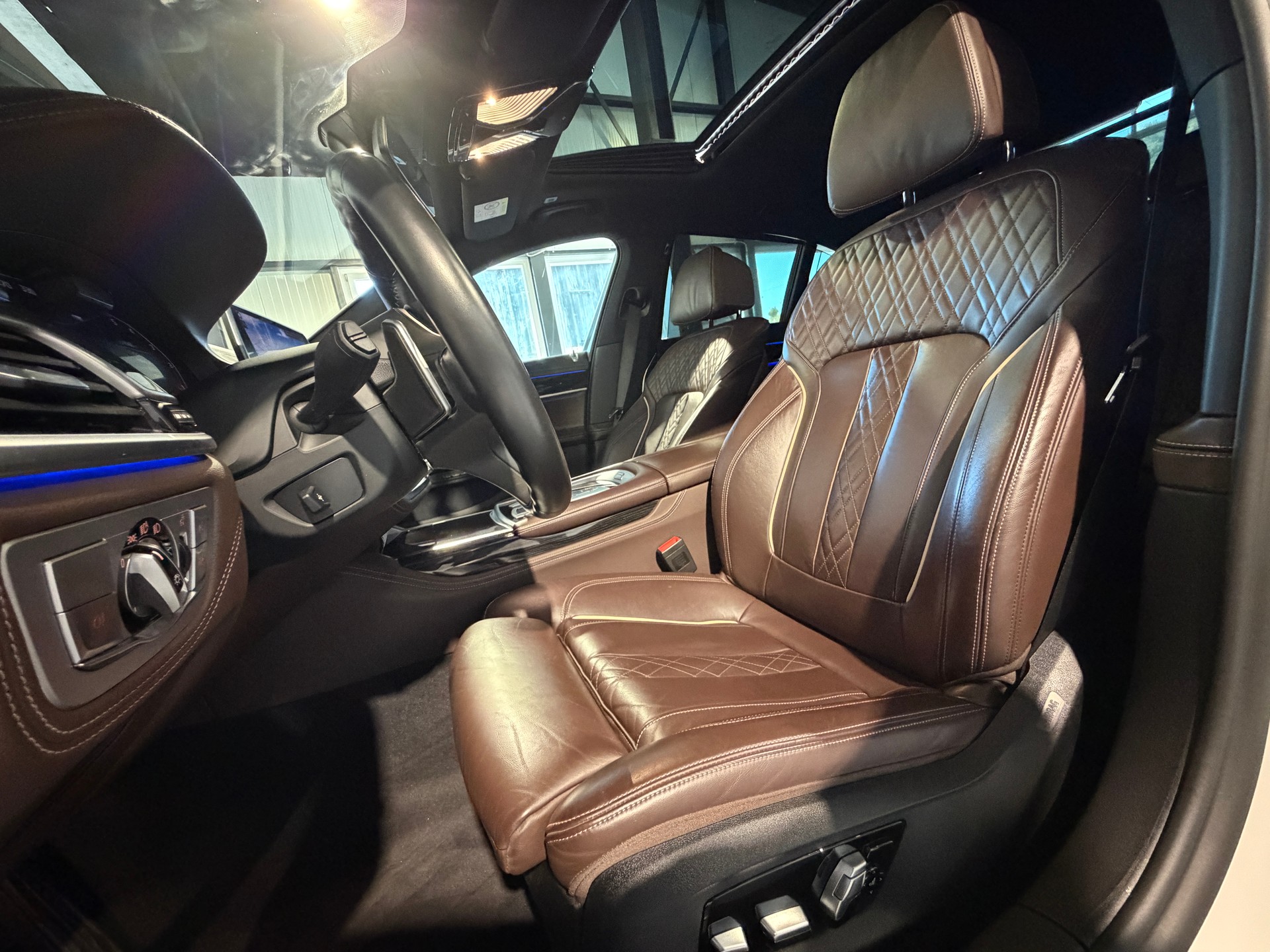 BMW 740d xDrive Steptronic-image-11
