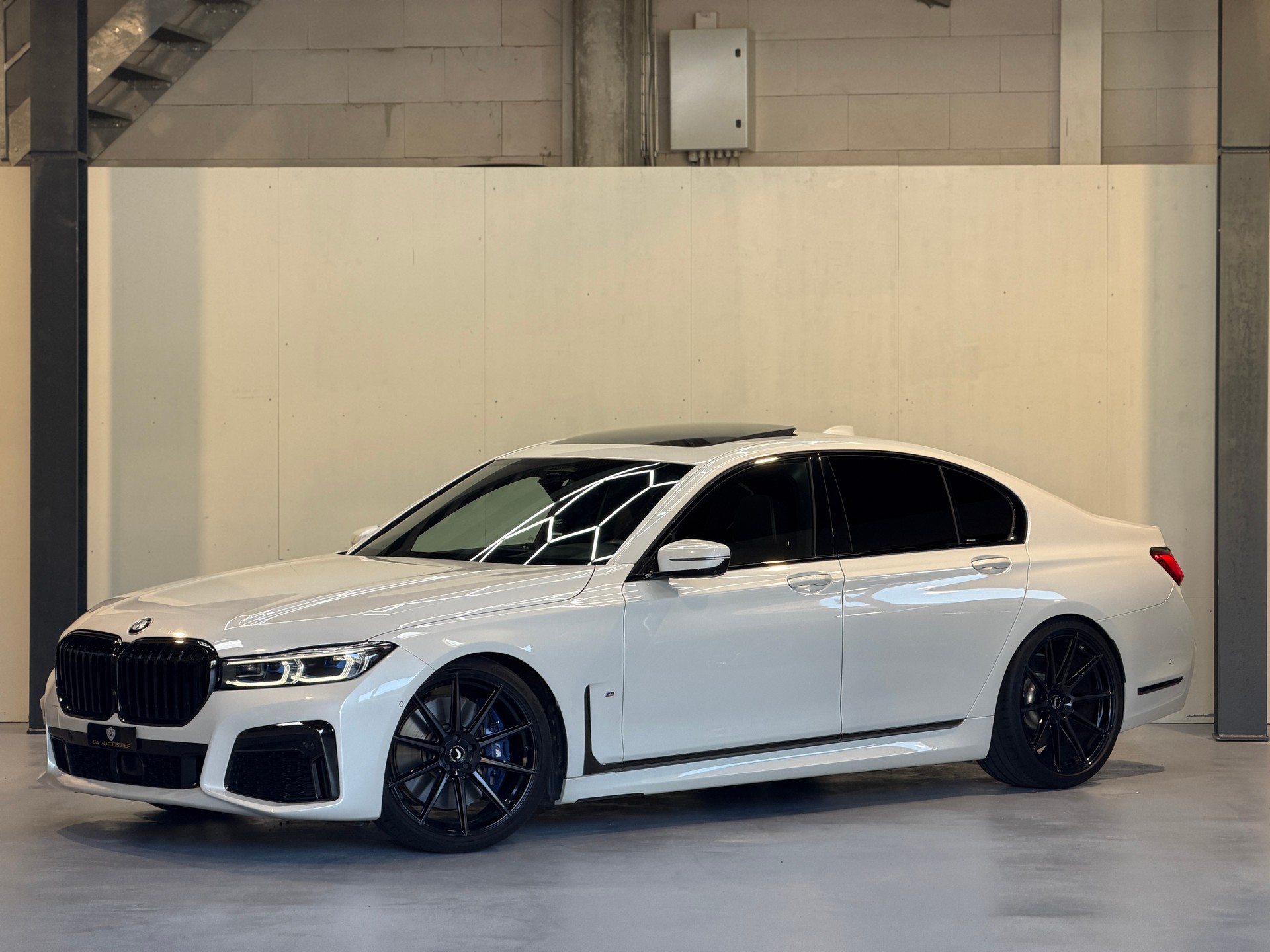 BMW 740d xDrive Steptronic-image-0