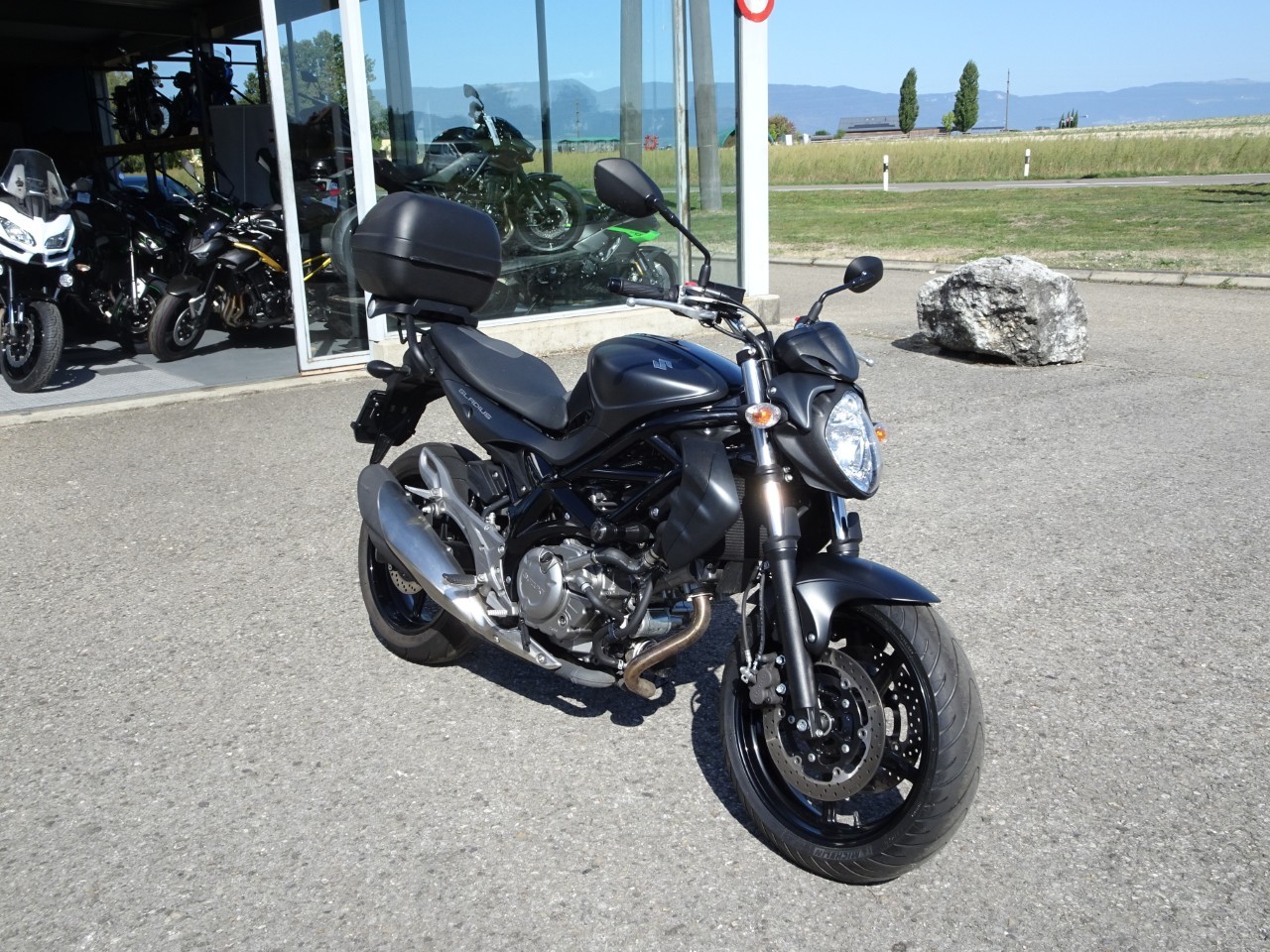 SUZUKI SFV 650 Gladius ABS-showroom-element-1