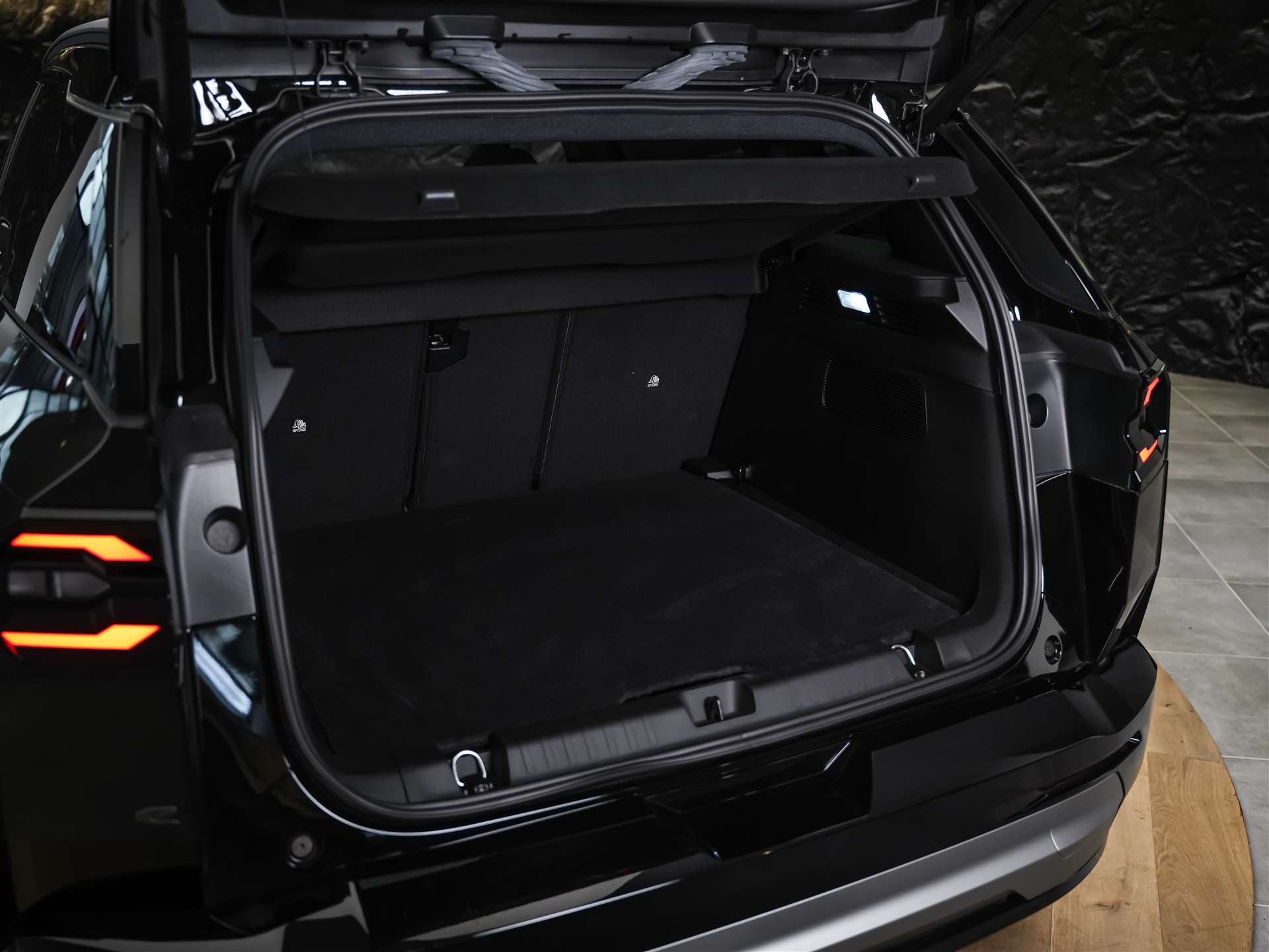 JEEP Compass 1.6 T PHEV Summit Premium Sky *SOFORT Verfügbar*Werksgarantie*Massage*Matrix-LED*Sitzbelüftung*-image-42