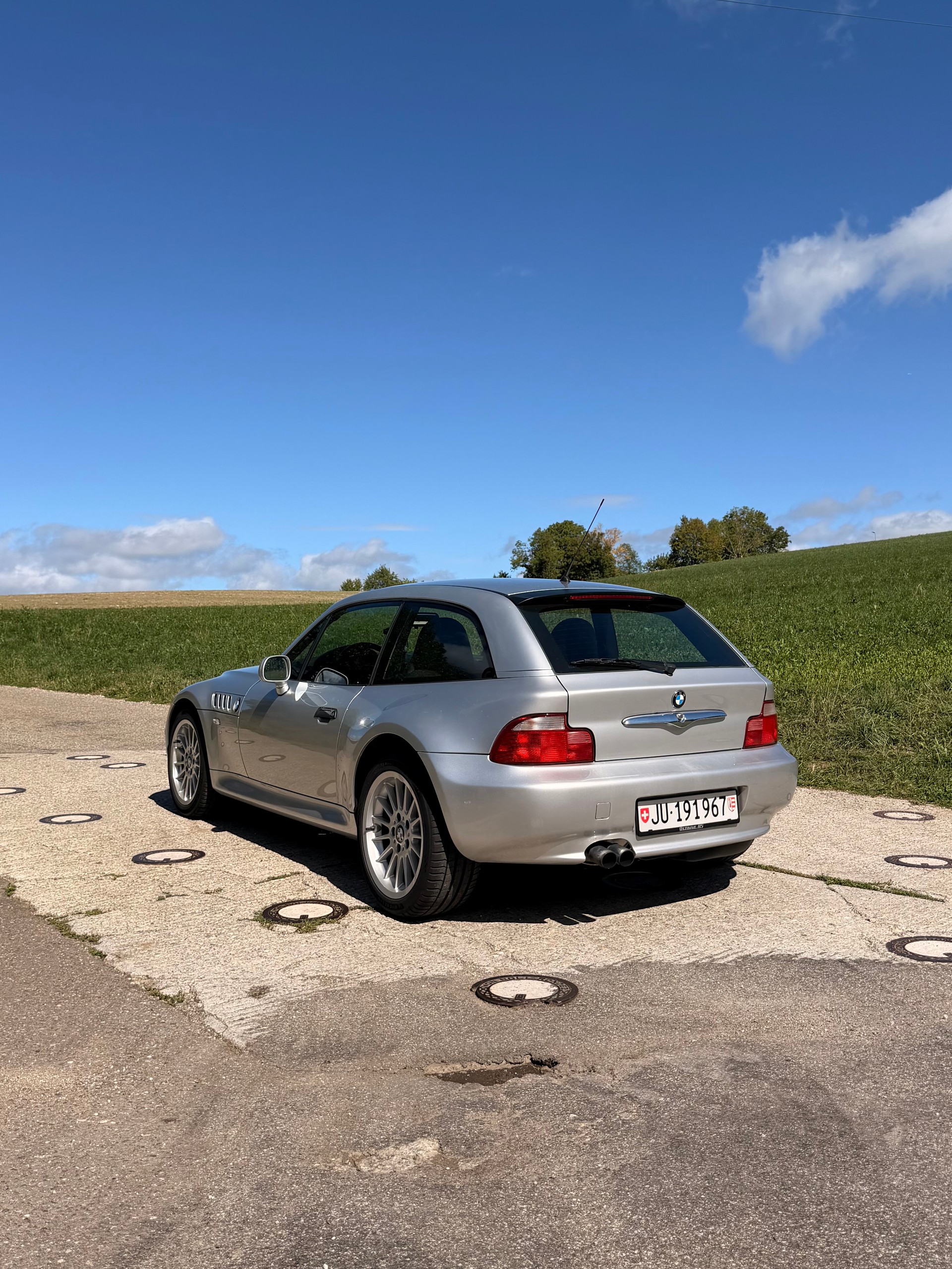 BMW 3.0-image-1