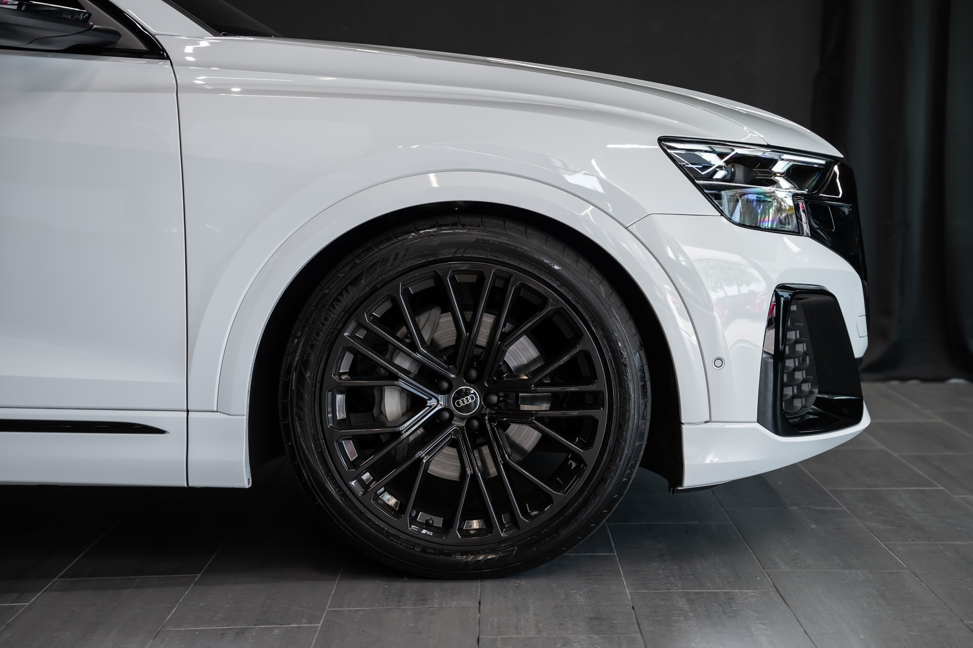 AUDI Q8 SUV 50 TDI quattro tiptronic / Gratis Service / Werksgarantie / Vollausstattung-image-3