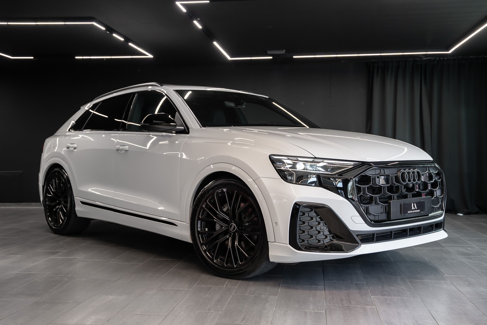 AUDI Q8 SUV 50 TDI quattro tiptronic / Gratis Service / Werksgarantie / Vollausstattung-image-0