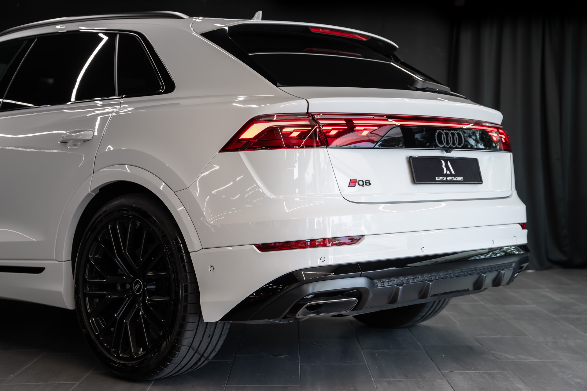 AUDI Q8 SUV 50 TDI quattro tiptronic / Gratis Service / Werksgarantie / Vollausstattung-image-7