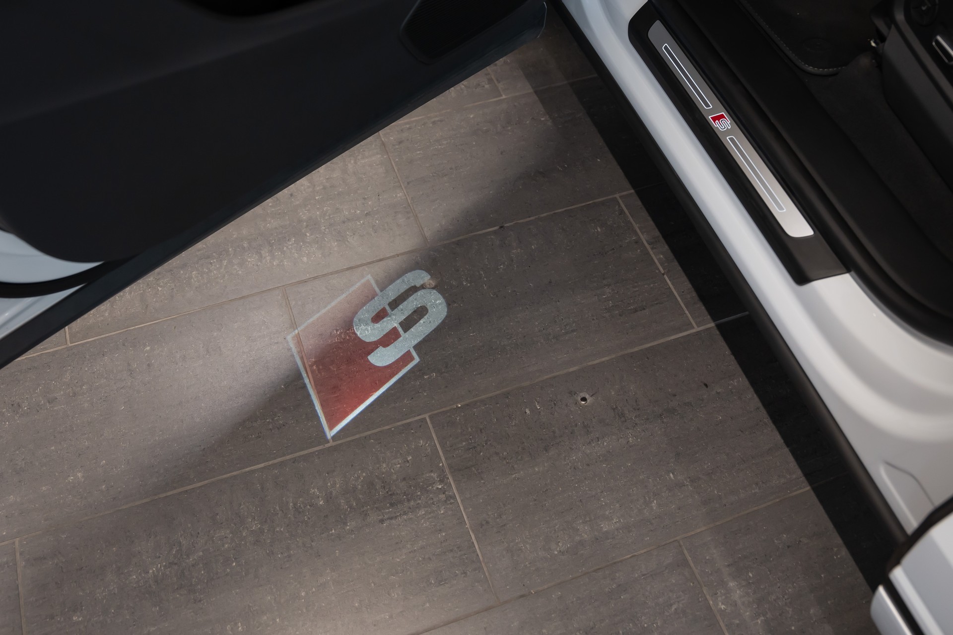 AUDI Q8 SUV 50 TDI quattro tiptronic / Gratis Service / Werksgarantie / Vollausstattung-image-14