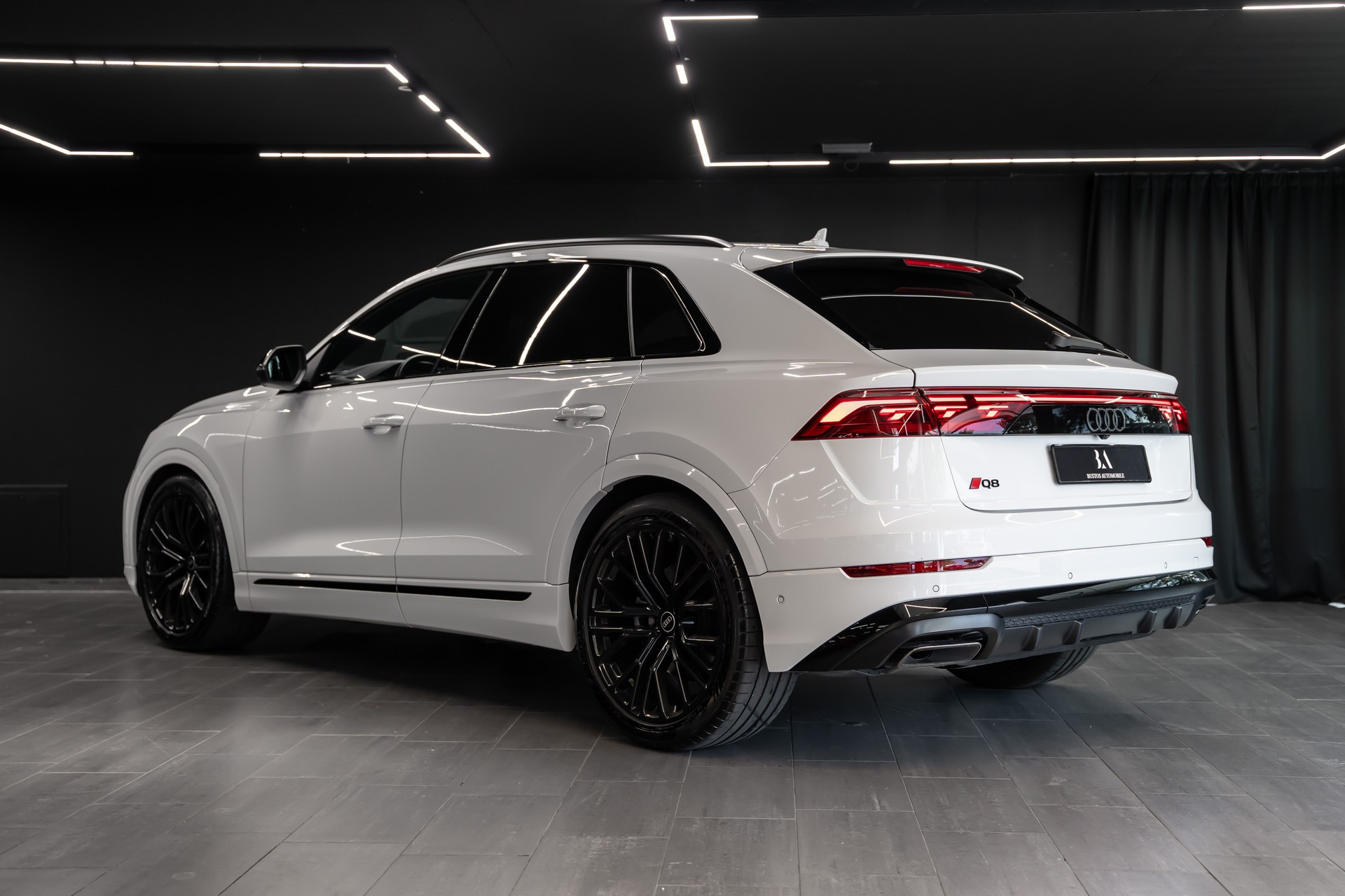 AUDI Q8 SUV 50 TDI quattro tiptronic / Gratis Service / Werksgarantie / Vollausstattung-image-6