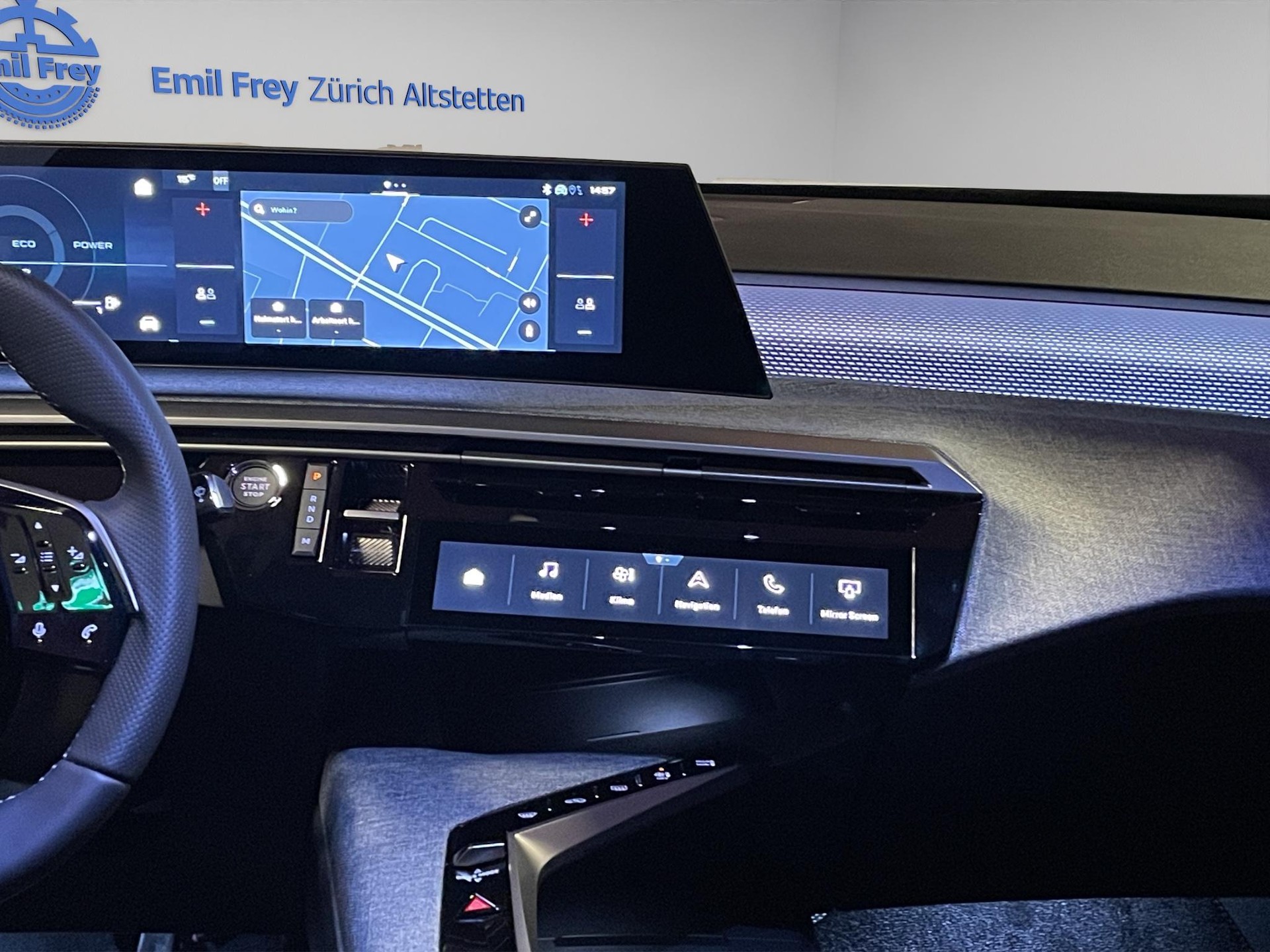 PEUGEOT 5008 1.2 Hybrid GT-image-9