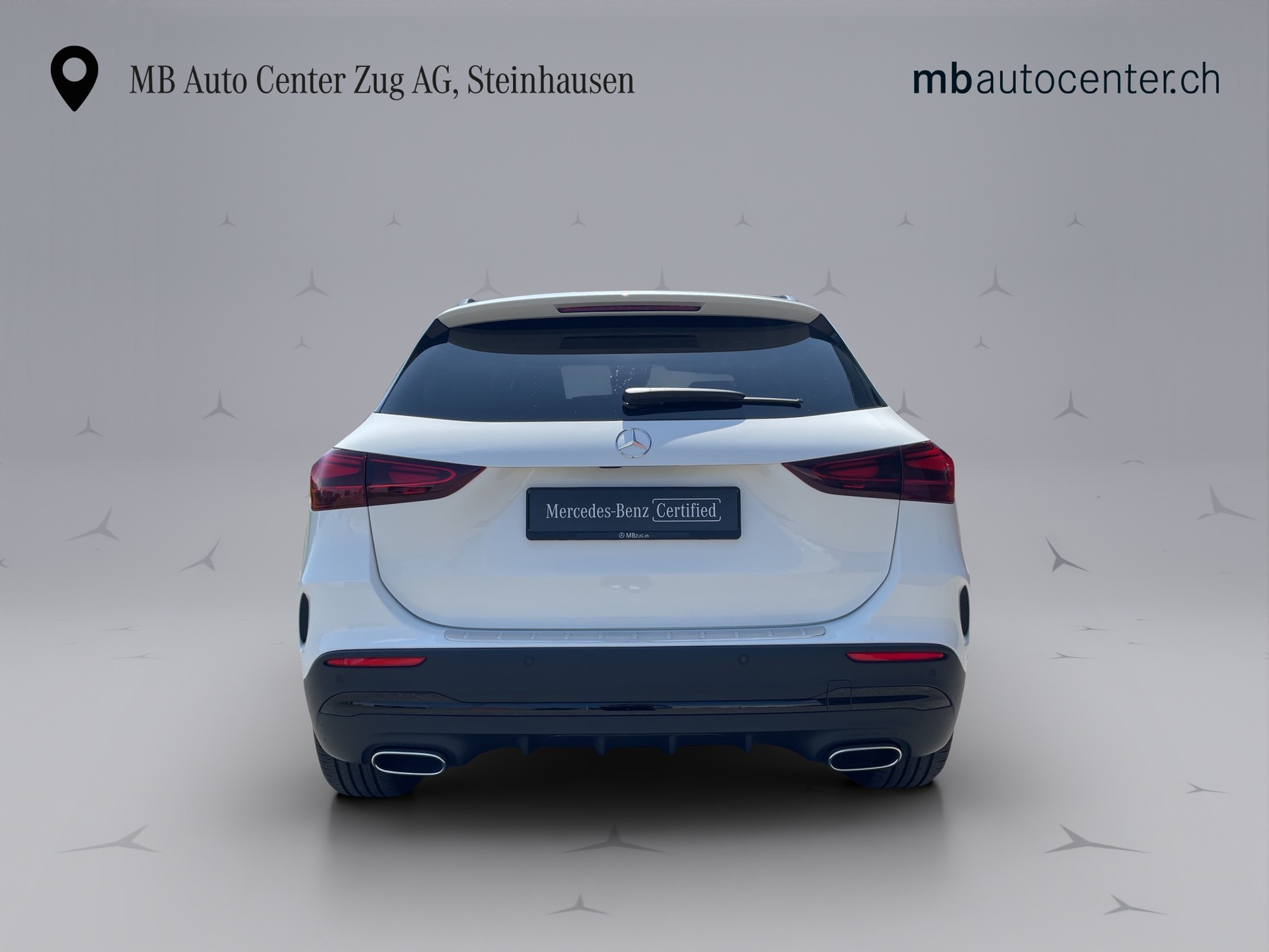 MERCEDES-BENZ GLA 250 AMG Line 4matic-image-4