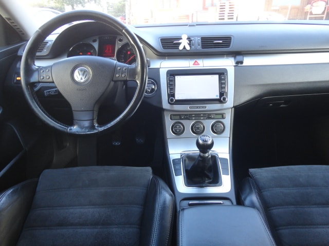 VW Passat 2.0 TDI Highline-image-9
