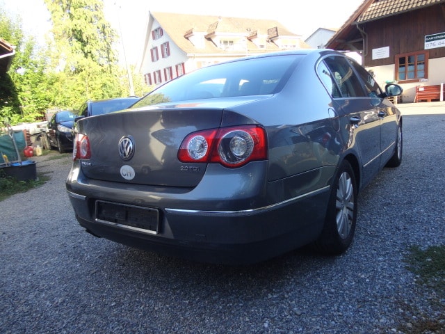 VW Passat 2.0 TDI Highline-image-3