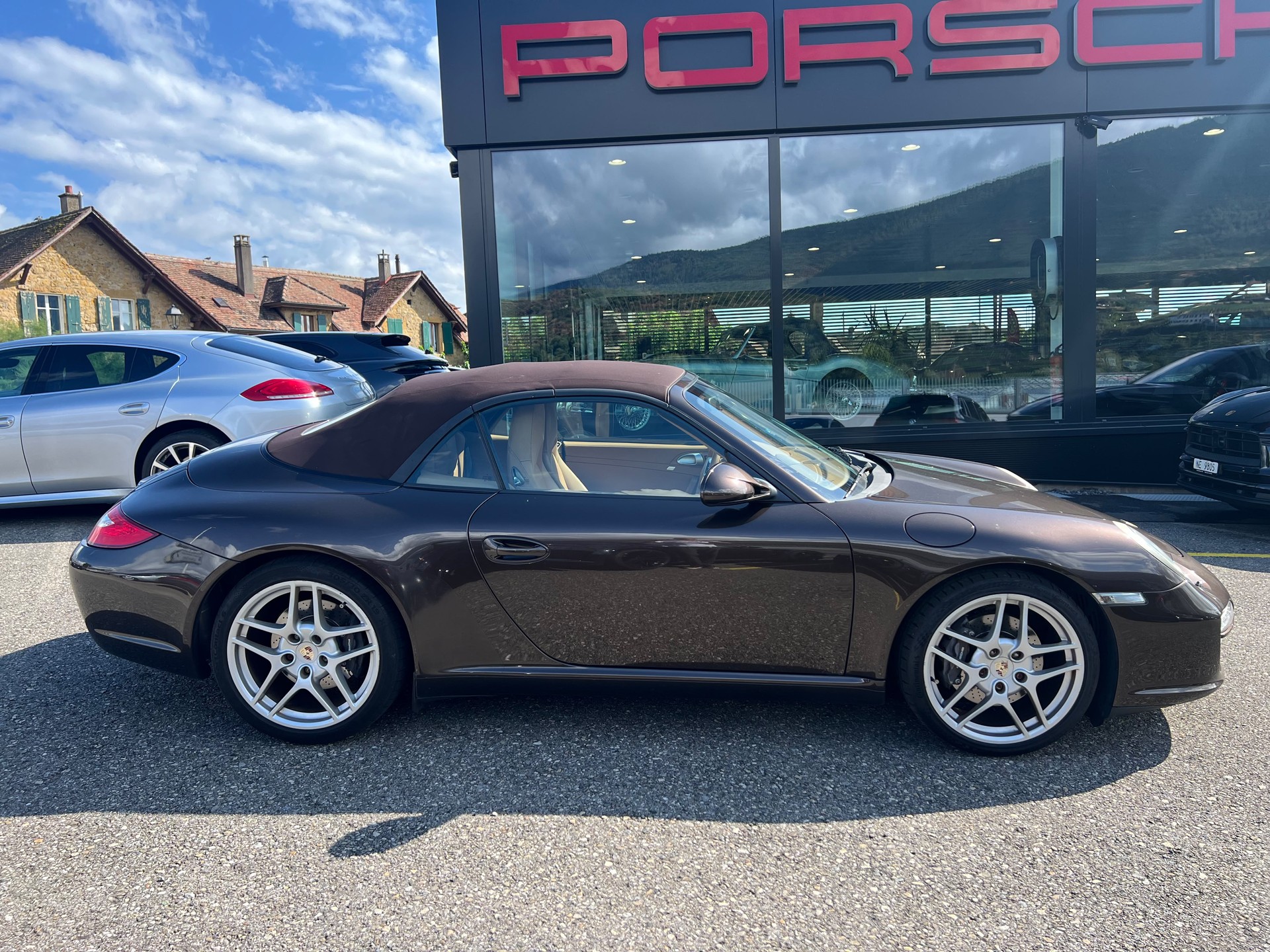 PORSCHE Porsche 911 Carrera Cabriolet (997 II)-image-0