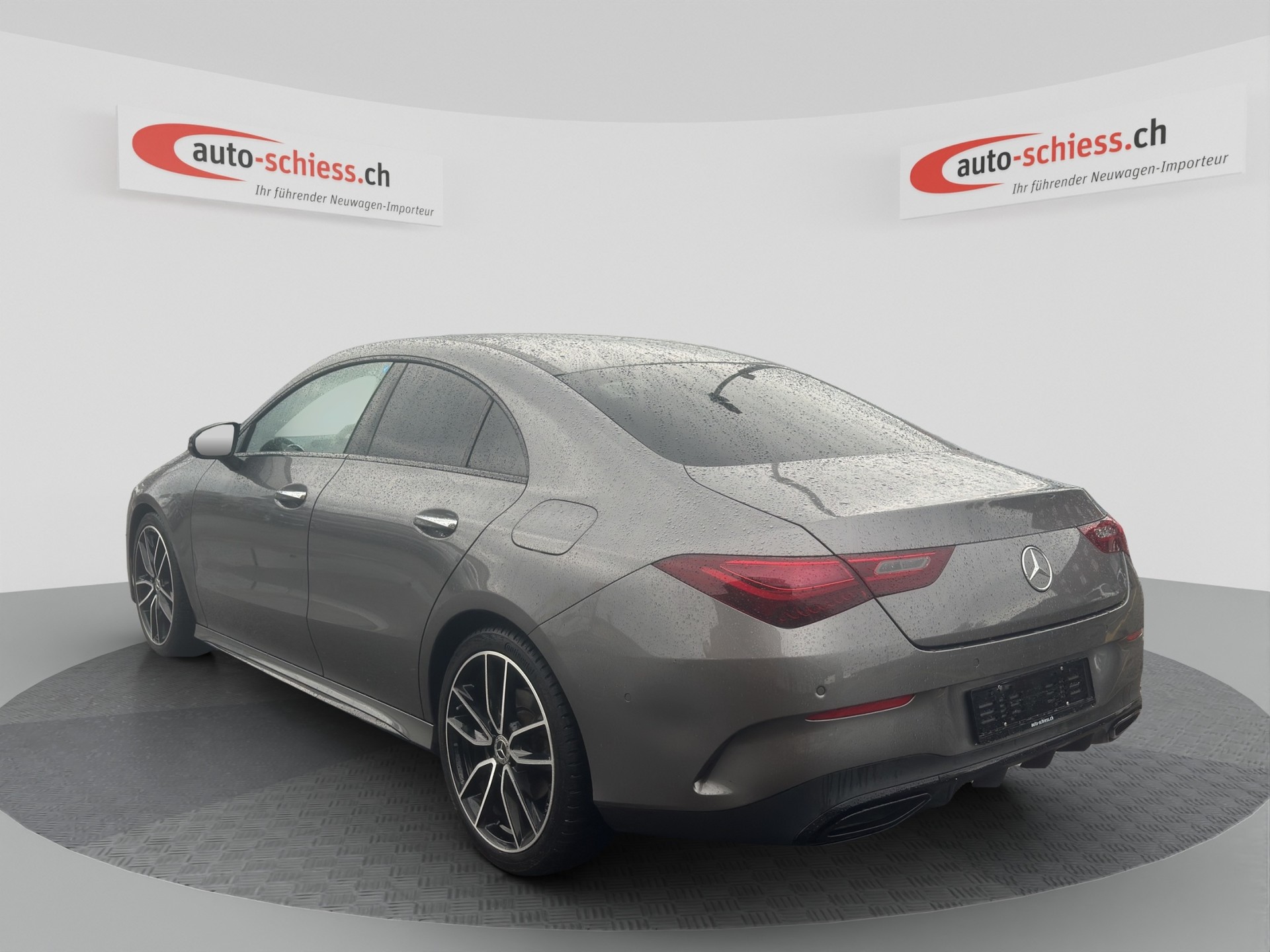 MERCEDES-BENZ CLA 200 d AMG Line Night 8G-DCT-image-2