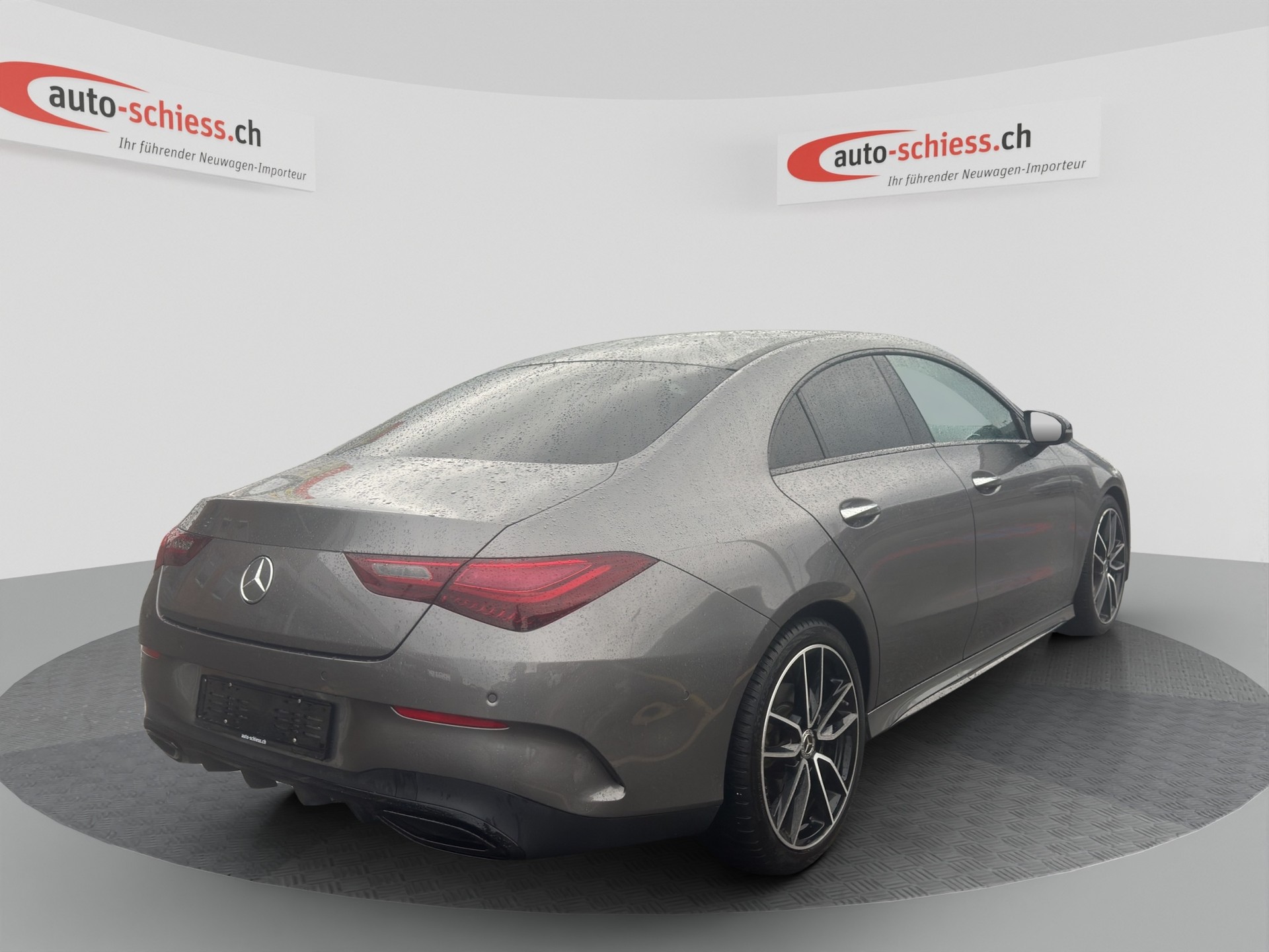 MERCEDES-BENZ CLA 200 d AMG Line Night 8G-DCT-image-4