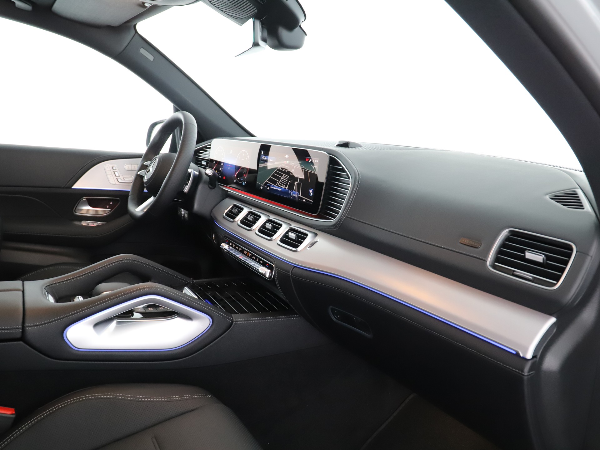 MERCEDES-BENZ GLE 300 d 4Matic-image-11