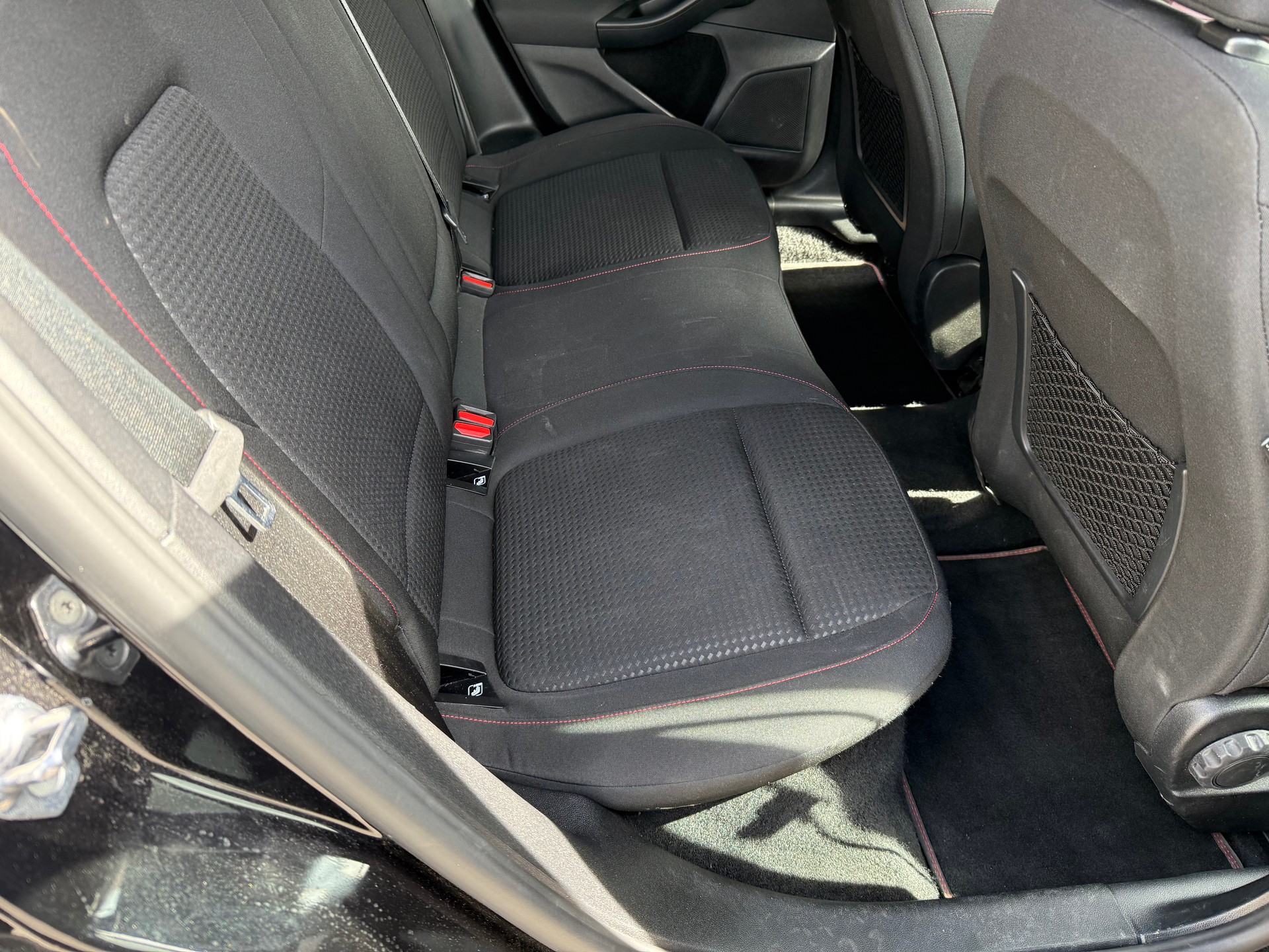 FORD Focus 1.0 MHEV ST-Line Automat-image-11