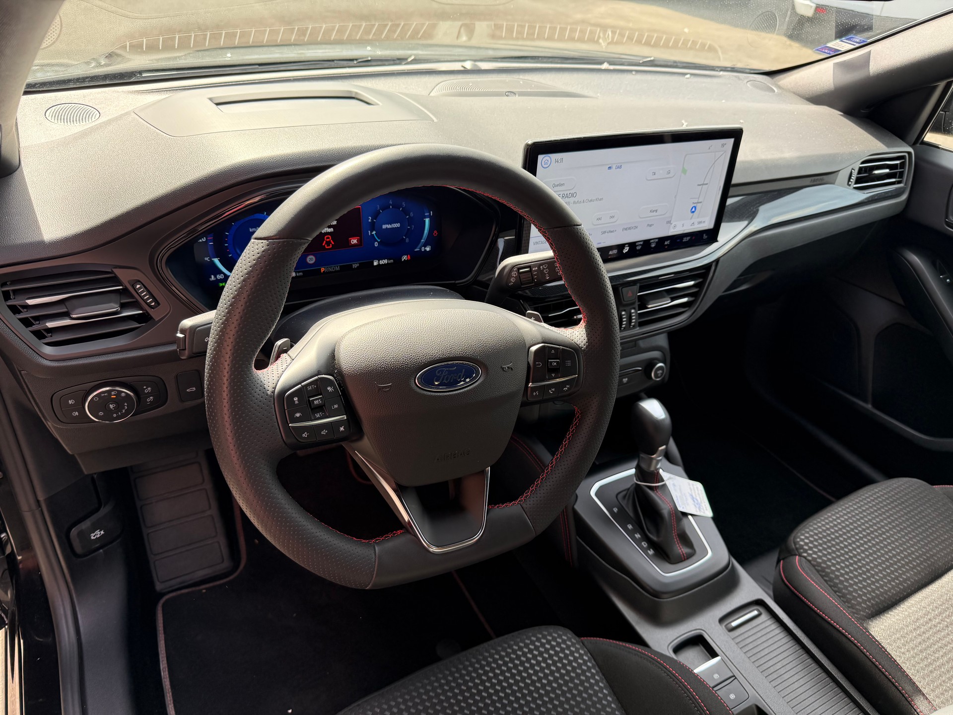 FORD Focus 1.0 MHEV ST-Line Automat-image-2