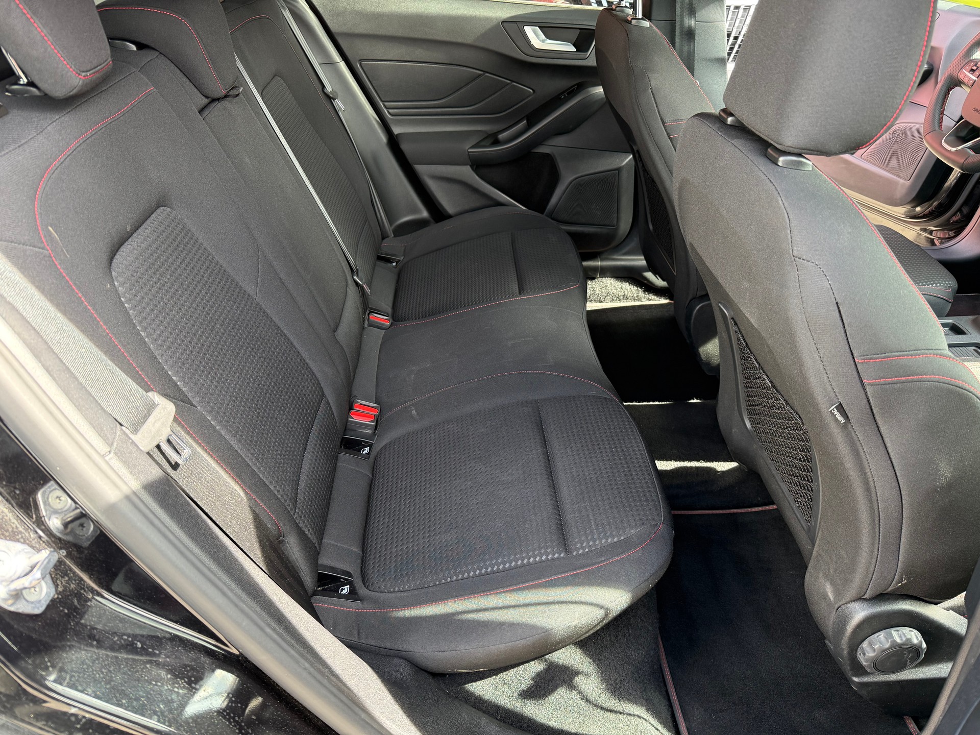 FORD Focus 1.0 MHEV ST-Line Automat-image-12