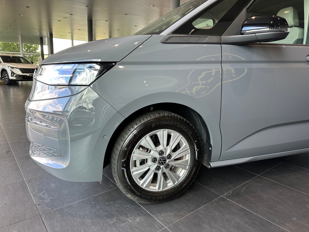 VW Multivan 2.0 TSI Life Edition DSG-image-2