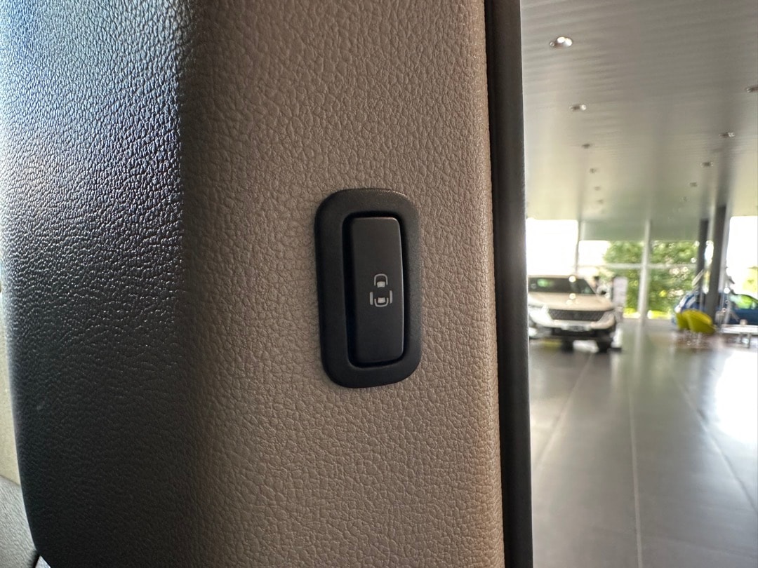 VW Multivan 2.0 TSI Life Edition DSG-image-10
